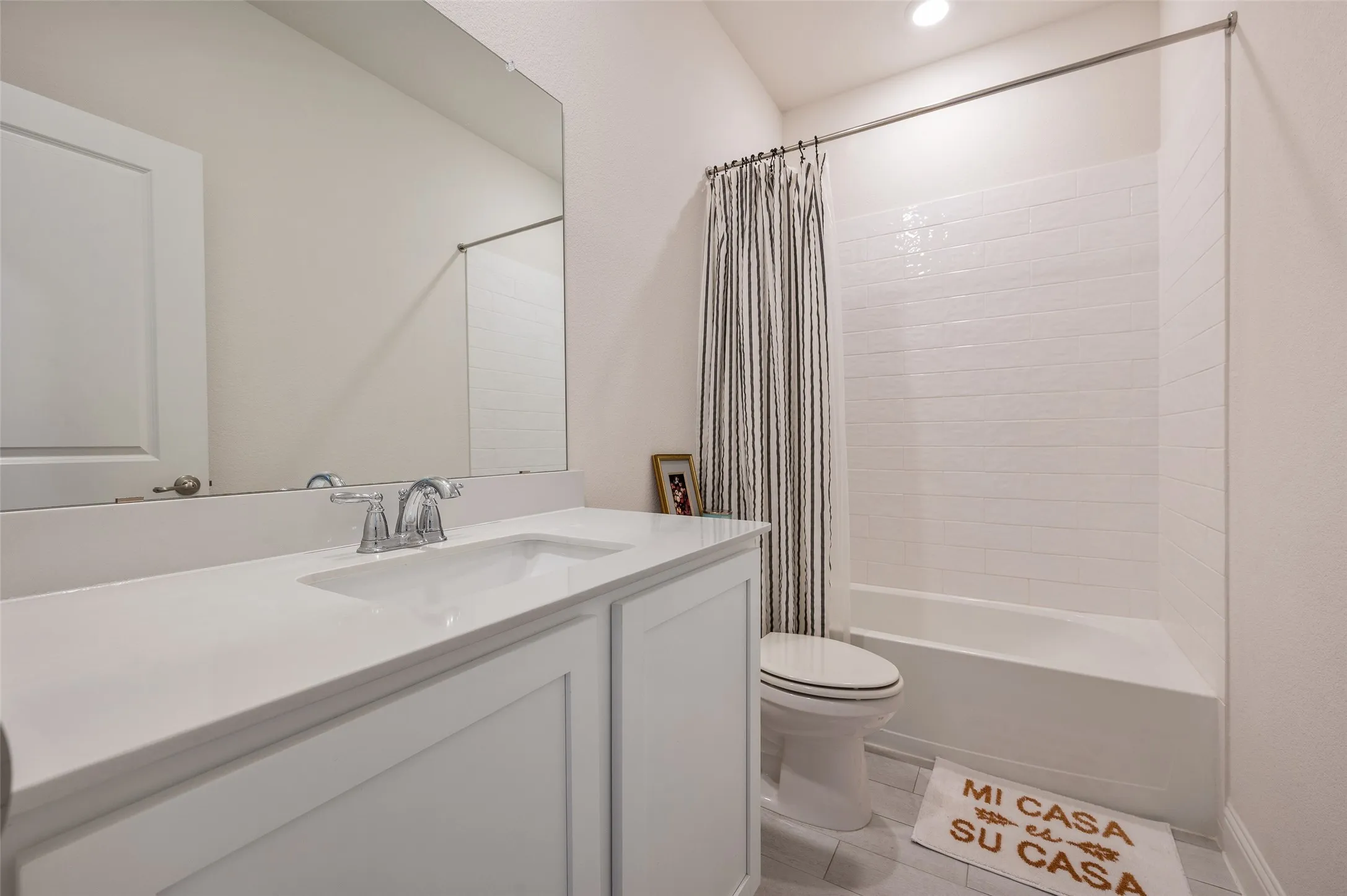 Single Family Residence For Sale in Denton County , 3216 Quartz Road, Aubrey, Texas 76227, 4 Bedroom, 3 Bathroom, 2 Garage spaces, 2,188 Sqft, built in 2021, mls#21407556, Real Estate Agent in Aubrey, Homes For Sale in Denton county, Homes For Sale in Aubrey, Realtor in Aubrey Texas, Real Estate Brokerage Independent Realty Texas, Luminita Cordes Realtor