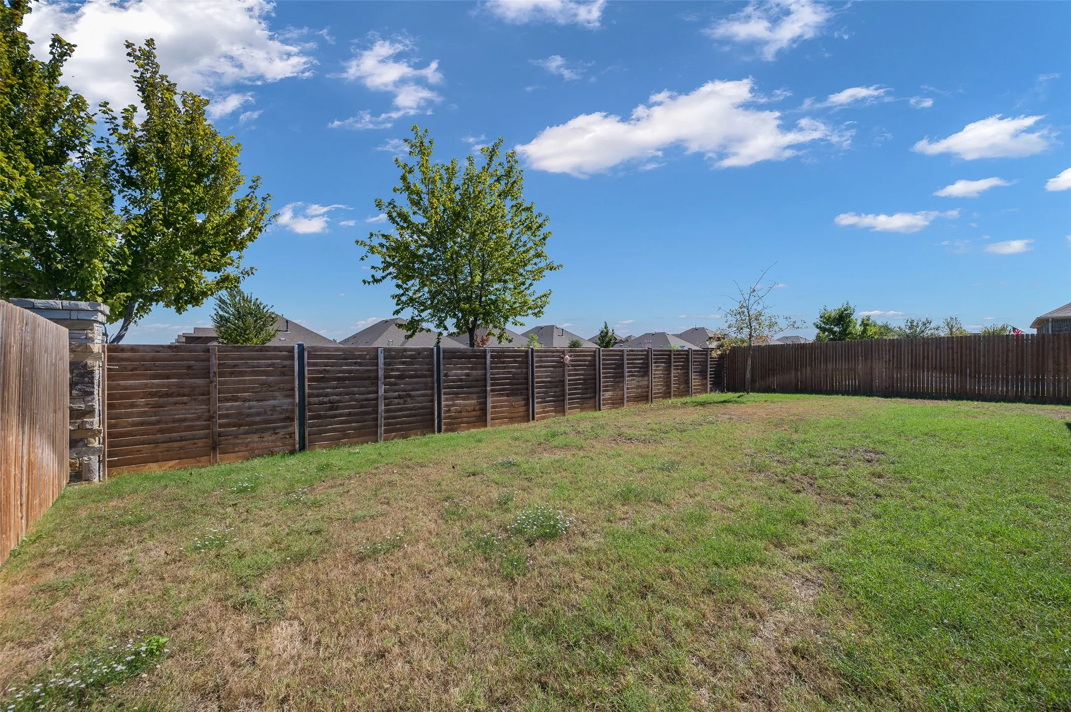 Single Family Residence For Sale in Denton County , 3216 Quartz Road, Aubrey, Texas 76227, 4 Bedroom, 3 Bathroom, 2 Garage spaces, 2,188 Sqft, built in 2021, mls#21407556, Real Estate Agent in Aubrey, Homes For Sale in Denton county, Homes For Sale in Aubrey, Realtor in Aubrey Texas, Real Estate Brokerage Independent Realty Texas, Luminita Cordes Realtor