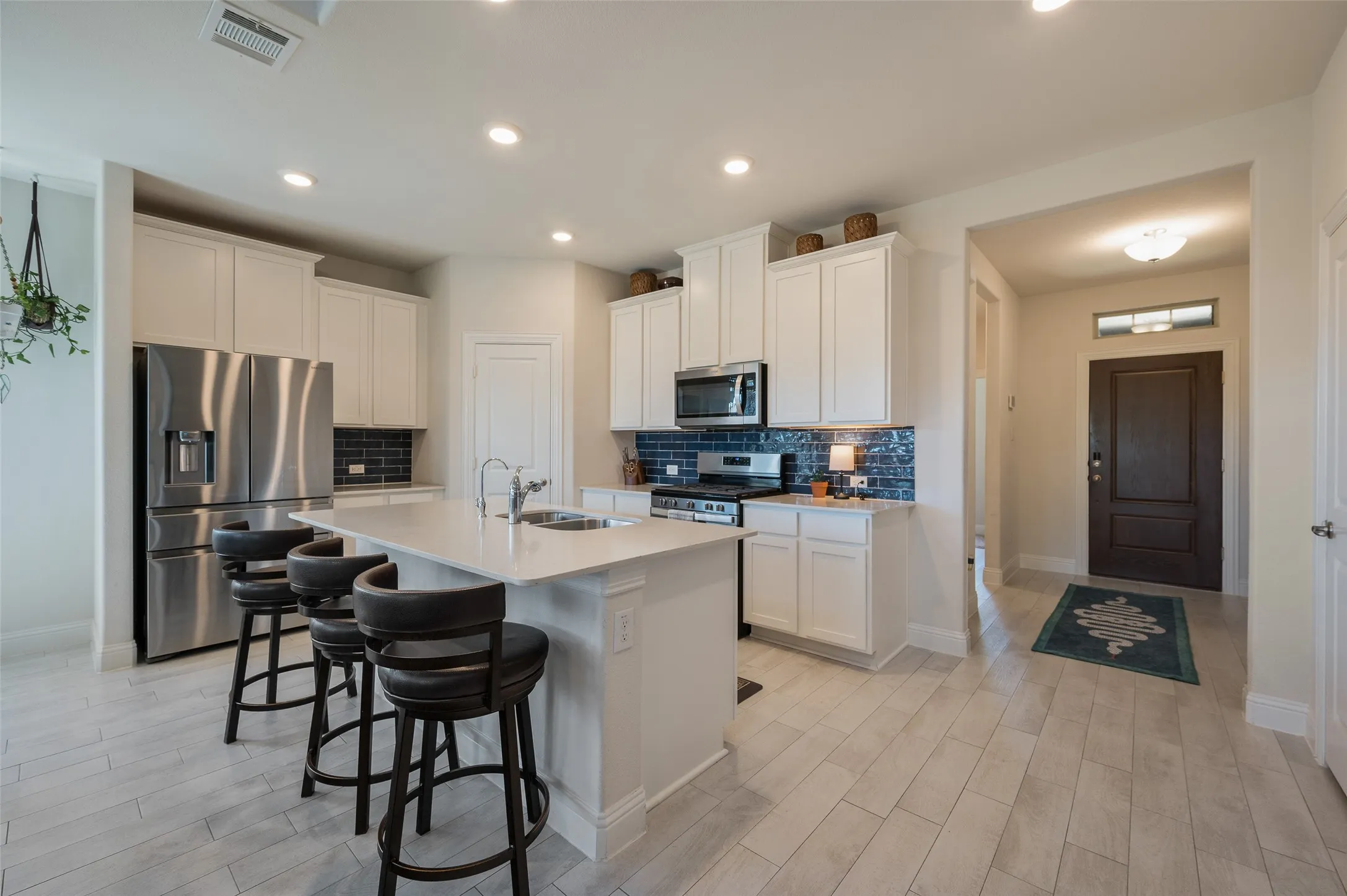Single Family Residence For Sale in Denton County , 3216 Quartz Road, Aubrey, Texas 76227, 4 Bedroom, 3 Bathroom, 2 Garage spaces, 2,188 Sqft, built in 2021, mls#21407556, Real Estate Agent in Aubrey, Homes For Sale in Denton county, Homes For Sale in Aubrey, Realtor in Aubrey Texas, Real Estate Brokerage Independent Realty Texas, Luminita Cordes Realtor