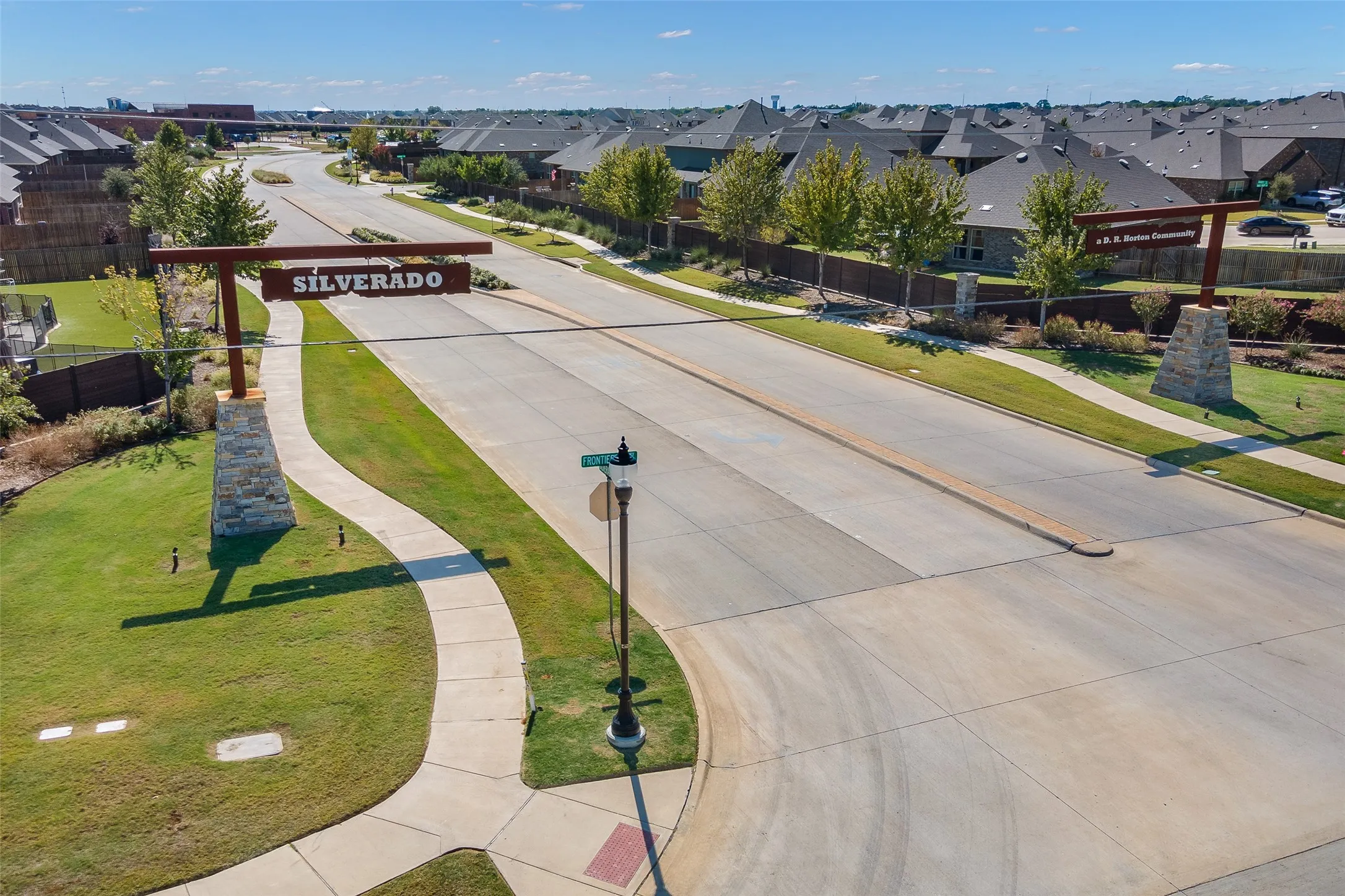Single Family Residence For Sale in Denton County , 3216 Quartz Road, Aubrey, Texas 76227, 4 Bedroom, 3 Bathroom, 2 Garage spaces, 2,188 Sqft, built in 2021, mls#21407556, Real Estate Agent in Aubrey, Homes For Sale in Denton county, Homes For Sale in Aubrey, Realtor in Aubrey Texas, Real Estate Brokerage Independent Realty Texas, Luminita Cordes Realtor