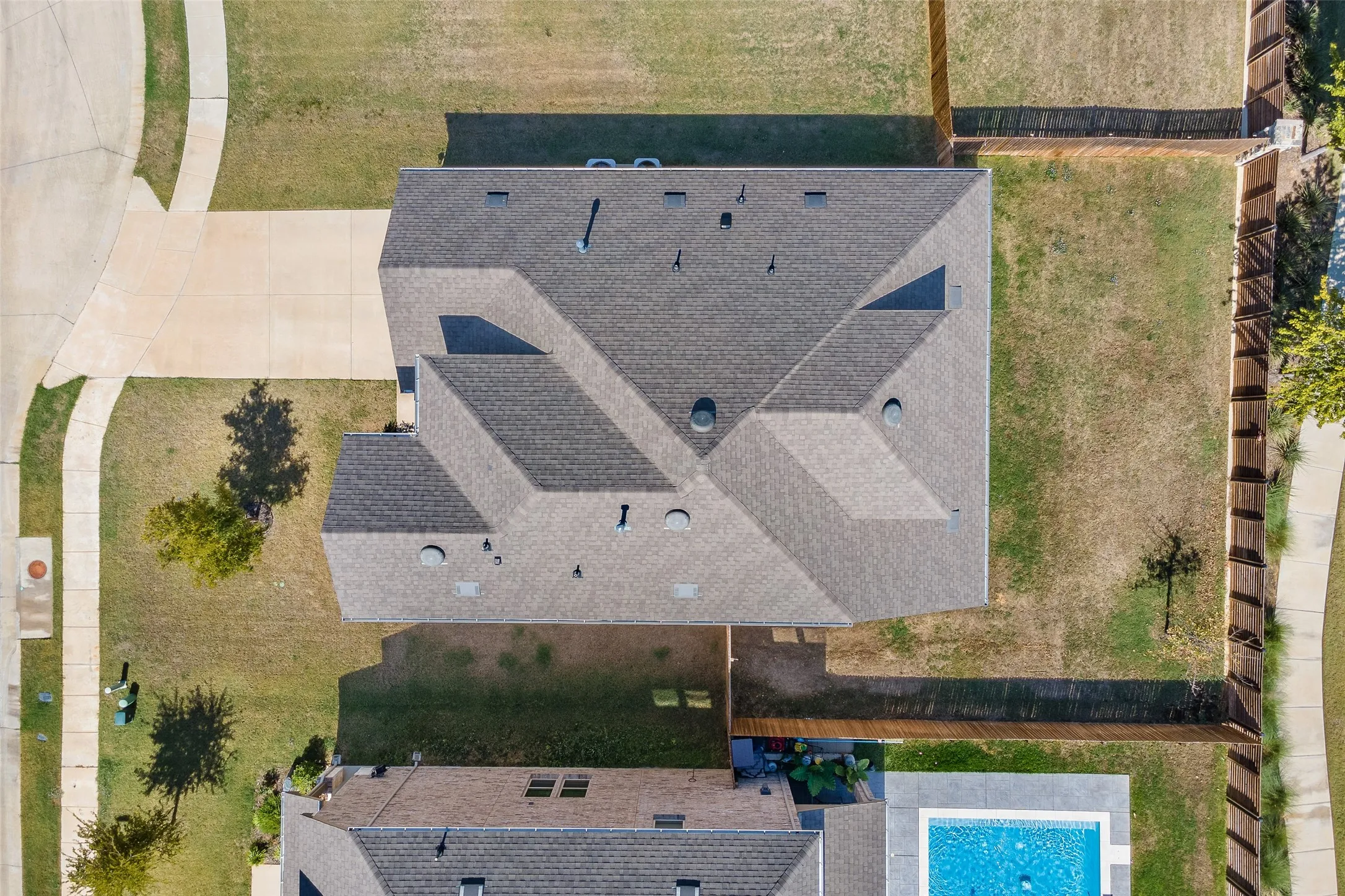 Single Family Residence For Sale in Denton County , 3216 Quartz Road, Aubrey, Texas 76227, 4 Bedroom, 3 Bathroom, 2 Garage spaces, 2,188 Sqft, built in 2021, mls#21407556, Real Estate Agent in Aubrey, Homes For Sale in Denton county, Homes For Sale in Aubrey, Realtor in Aubrey Texas, Real Estate Brokerage Independent Realty Texas, Luminita Cordes Realtor