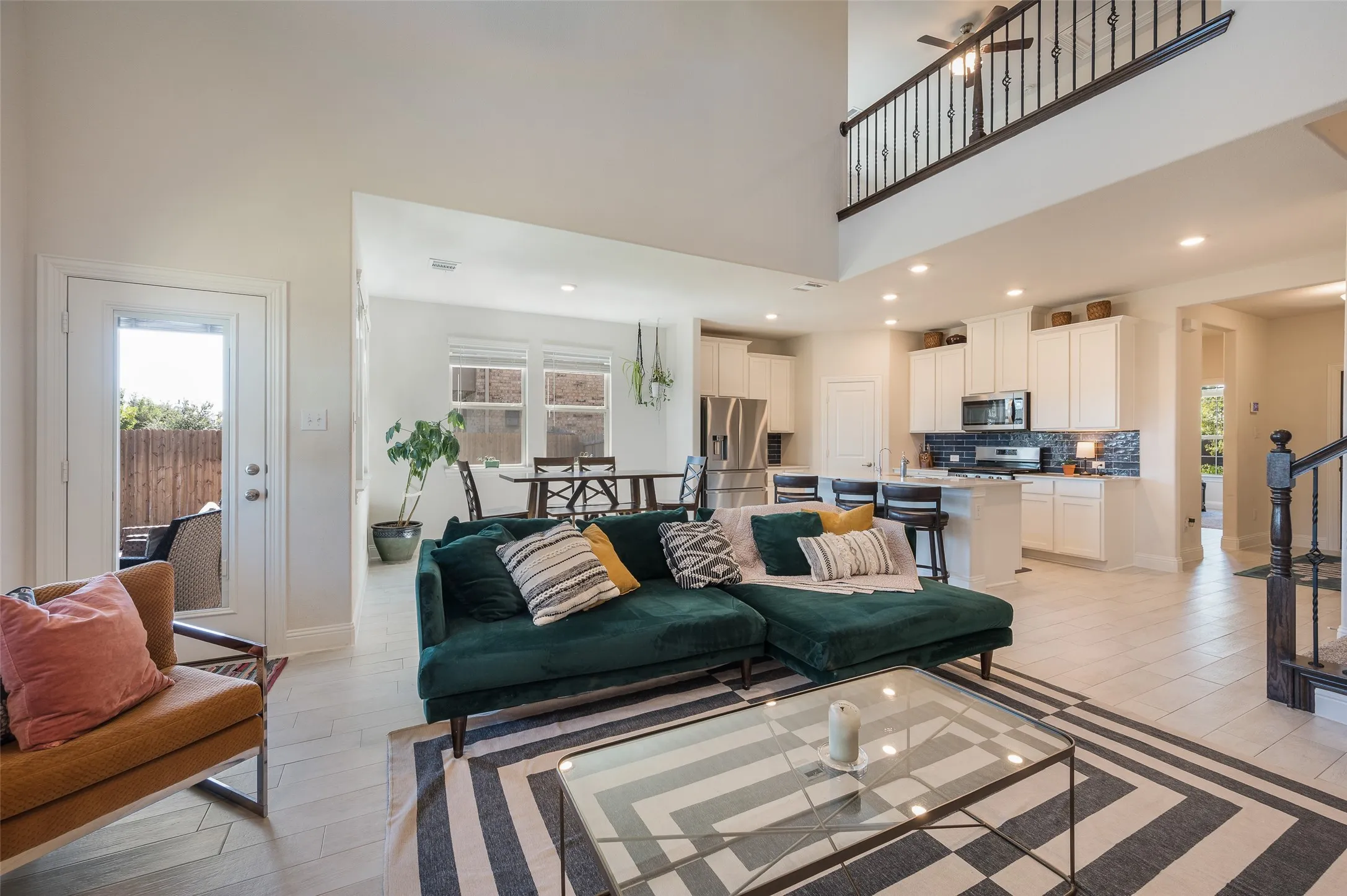 Single Family Residence For Sale in Denton County , 3216 Quartz Road, Aubrey, Texas 76227, 4 Bedroom, 3 Bathroom, 2 Garage spaces, 2,188 Sqft, built in 2021, mls#21407556, Real Estate Agent in Aubrey, Homes For Sale in Denton county, Homes For Sale in Aubrey, Realtor in Aubrey Texas, Real Estate Brokerage Independent Realty Texas, Luminita Cordes Realtor