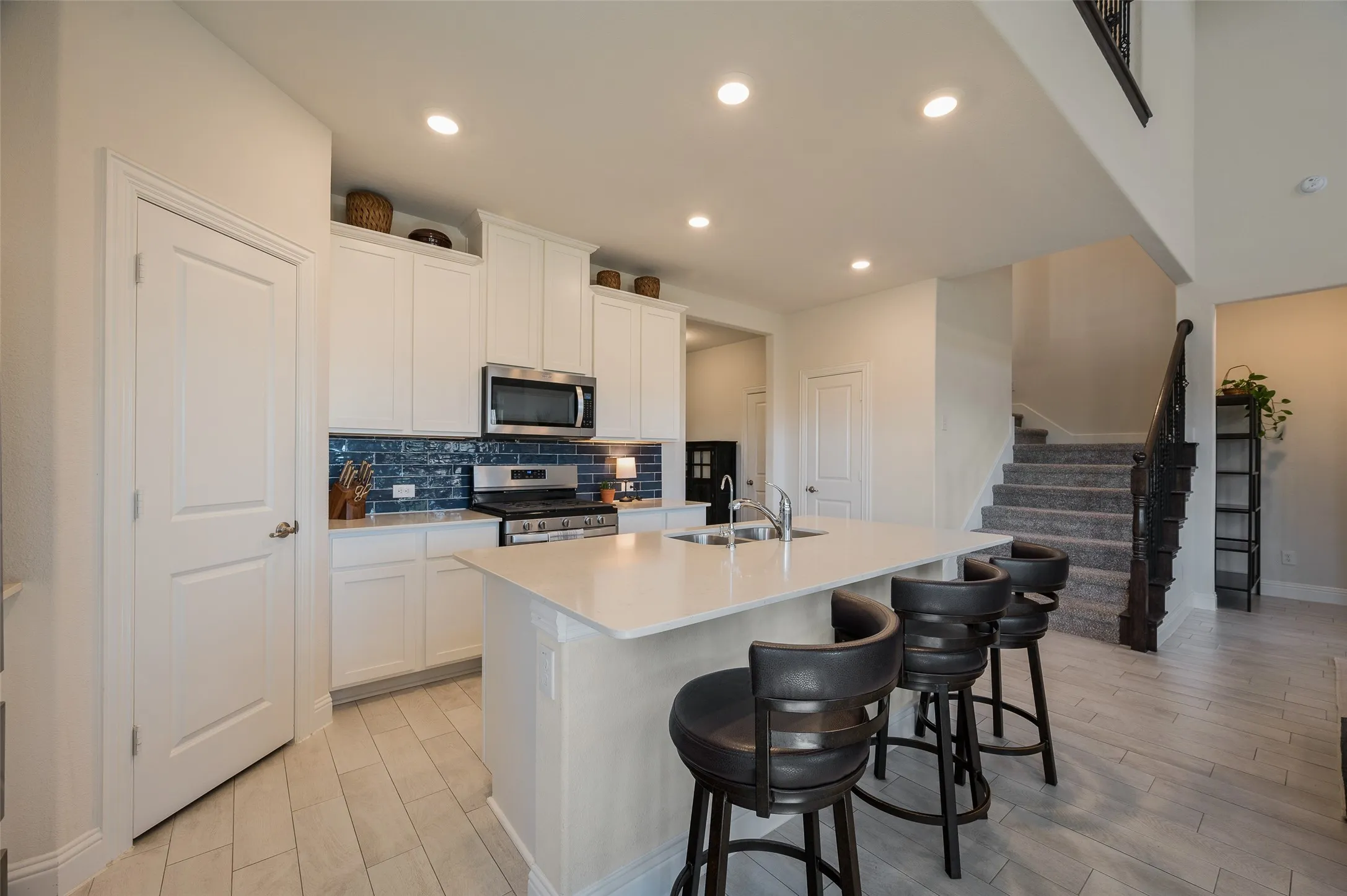 Single Family Residence For Sale in Denton County , 3216 Quartz Road, Aubrey, Texas 76227, 4 Bedroom, 3 Bathroom, 2 Garage spaces, 2,188 Sqft, built in 2021, mls#21407556, Real Estate Agent in Aubrey, Homes For Sale in Denton county, Homes For Sale in Aubrey, Realtor in Aubrey Texas, Real Estate Brokerage Independent Realty Texas, Luminita Cordes Realtor