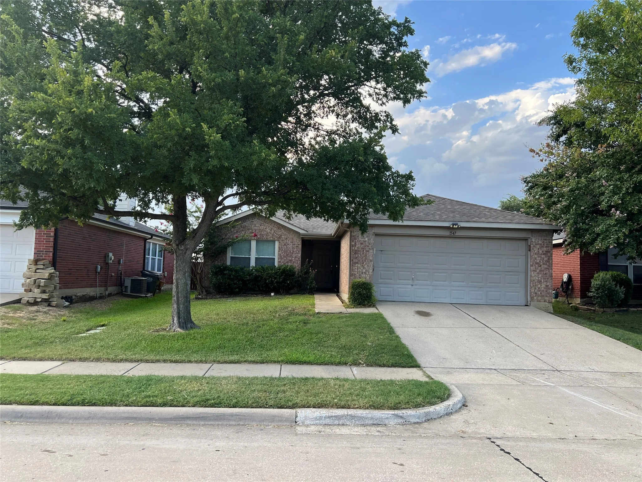 Single Family Residence For Rent