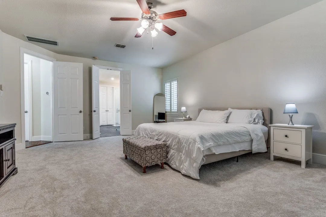Single Family Residence For Sale in Denton County , 6909 Medallion Drive, Plano, Texas 75024, 4 Bedroom, 4 Bathroom, 3 Garage spaces, 3,886 Sqft, built in 2004, mls#21409371, Real Estate Agent in Plano, Homes For Sale in Denton county, Homes For Sale in Plano, Realtor in Plano Texas, Real Estate Brokerage Independent Realty Texas, Luminita Cordes Realtor