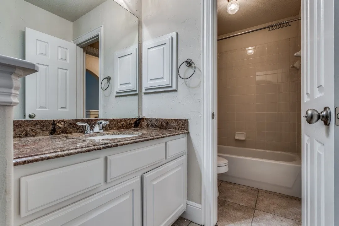 Single Family Residence For Sale in Denton County , 6909 Medallion Drive, Plano, Texas 75024, 4 Bedroom, 4 Bathroom, 3 Garage spaces, 3,886 Sqft, built in 2004, mls#21409371, Real Estate Agent in Plano, Homes For Sale in Denton county, Homes For Sale in Plano, Realtor in Plano Texas, Real Estate Brokerage Independent Realty Texas, Luminita Cordes Realtor