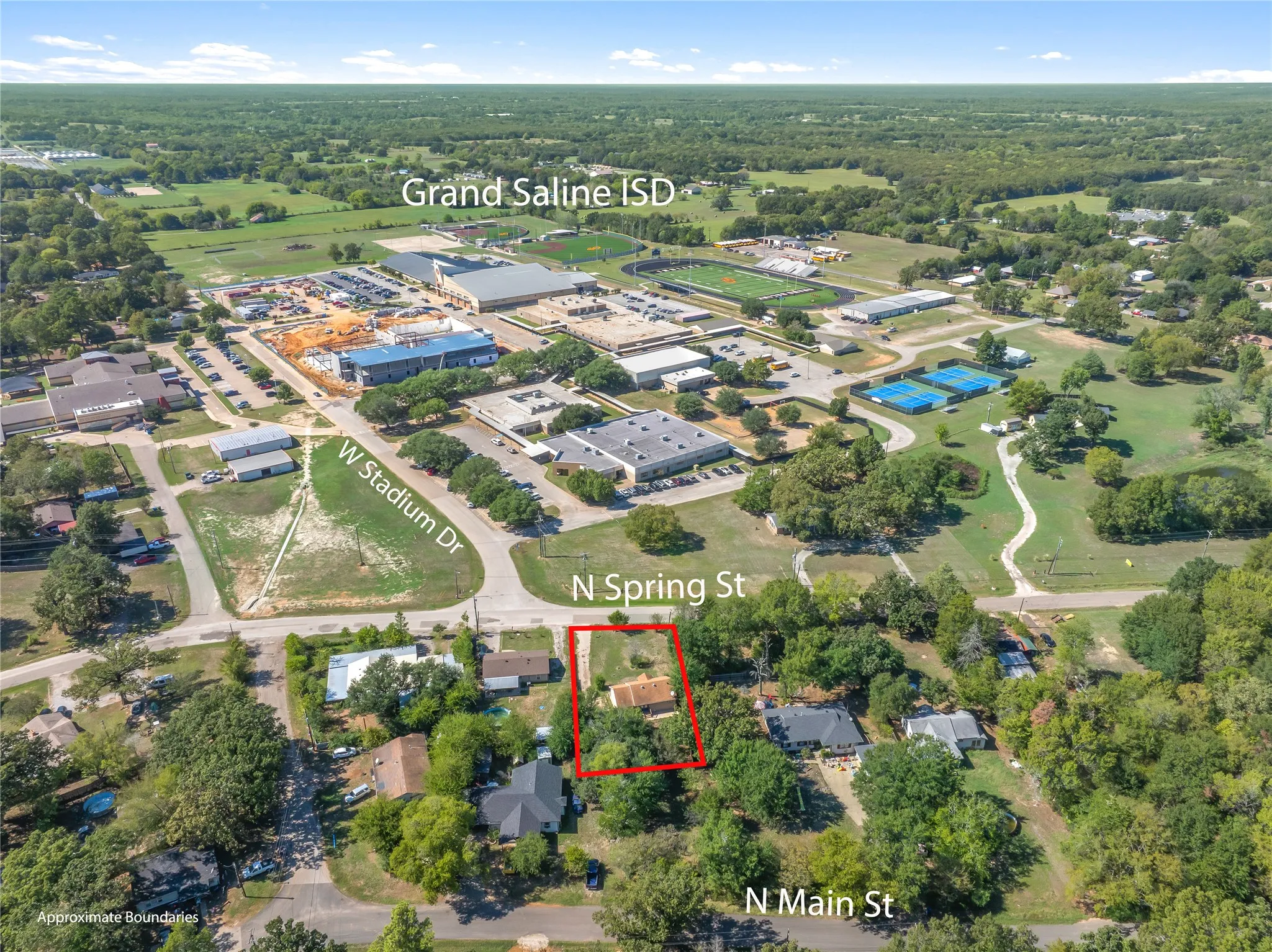 Single Family Residence For Sale in Van Zandt County , 1208 N Spring Street, Grand Saline, Texas 75140, 2 Bedroom, 2 Bathroom, Garage spaces, 936 Sqft, built in 1940, mls#21409358, Real Estate Agent in Grand Saline, Homes For Sale in Van Zandt county, Homes For Sale in Grand Saline, Realtor in Grand Saline Texas, Real Estate Brokerage Independent Realty Texas, Luminita Cordes Realtor
