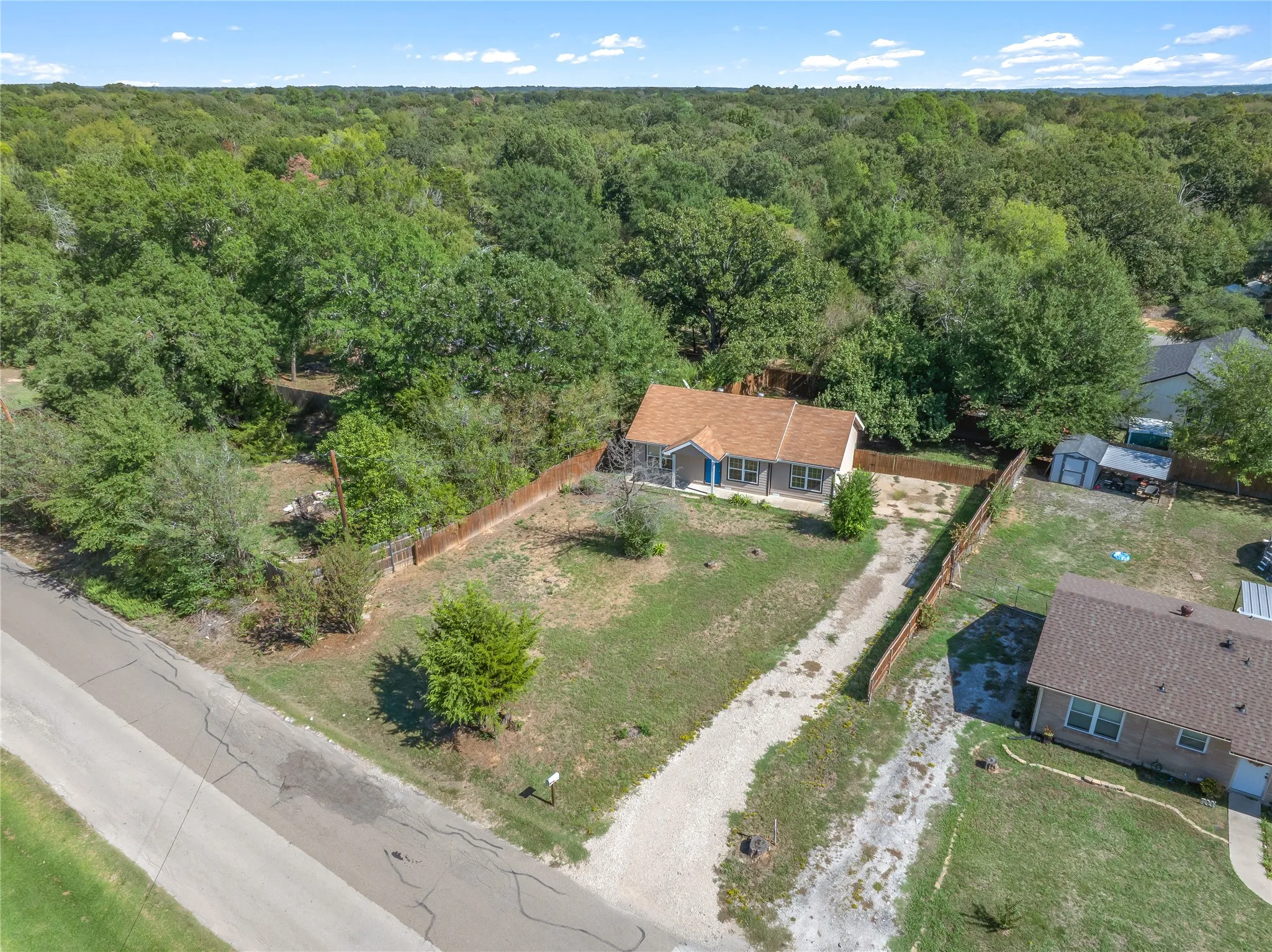 Single Family Residence For Sale in Van Zandt County , 1208 N Spring Street, Grand Saline, Texas 75140, 2 Bedroom, 2 Bathroom, Garage spaces, 936 Sqft, built in 1940, mls#21409358, Real Estate Agent in Grand Saline, Homes For Sale in Van Zandt county, Homes For Sale in Grand Saline, Realtor in Grand Saline Texas, Real Estate Brokerage Independent Realty Texas, Luminita Cordes Realtor