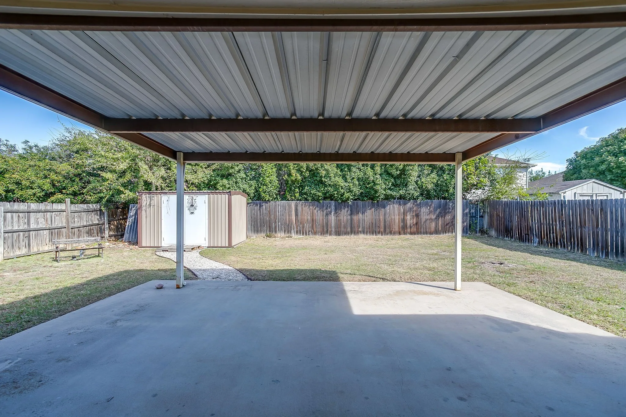 Single Family Residence For Sale in Tarrant County , 5024 Prairie Creek Trail, Fort Worth, Texas 76179, 3 Bedroom, 2 Bathroom, 2 Garage spaces, 1,540 Sqft, built in 1993, mls#21409359, Real Estate Agent in Fort Worth, Homes For Sale in Tarrant county, Homes For Sale in Fort Worth, Realtor in Fort Worth Texas, Real Estate Brokerage Independent Realty Texas, Luminita Cordes Realtor