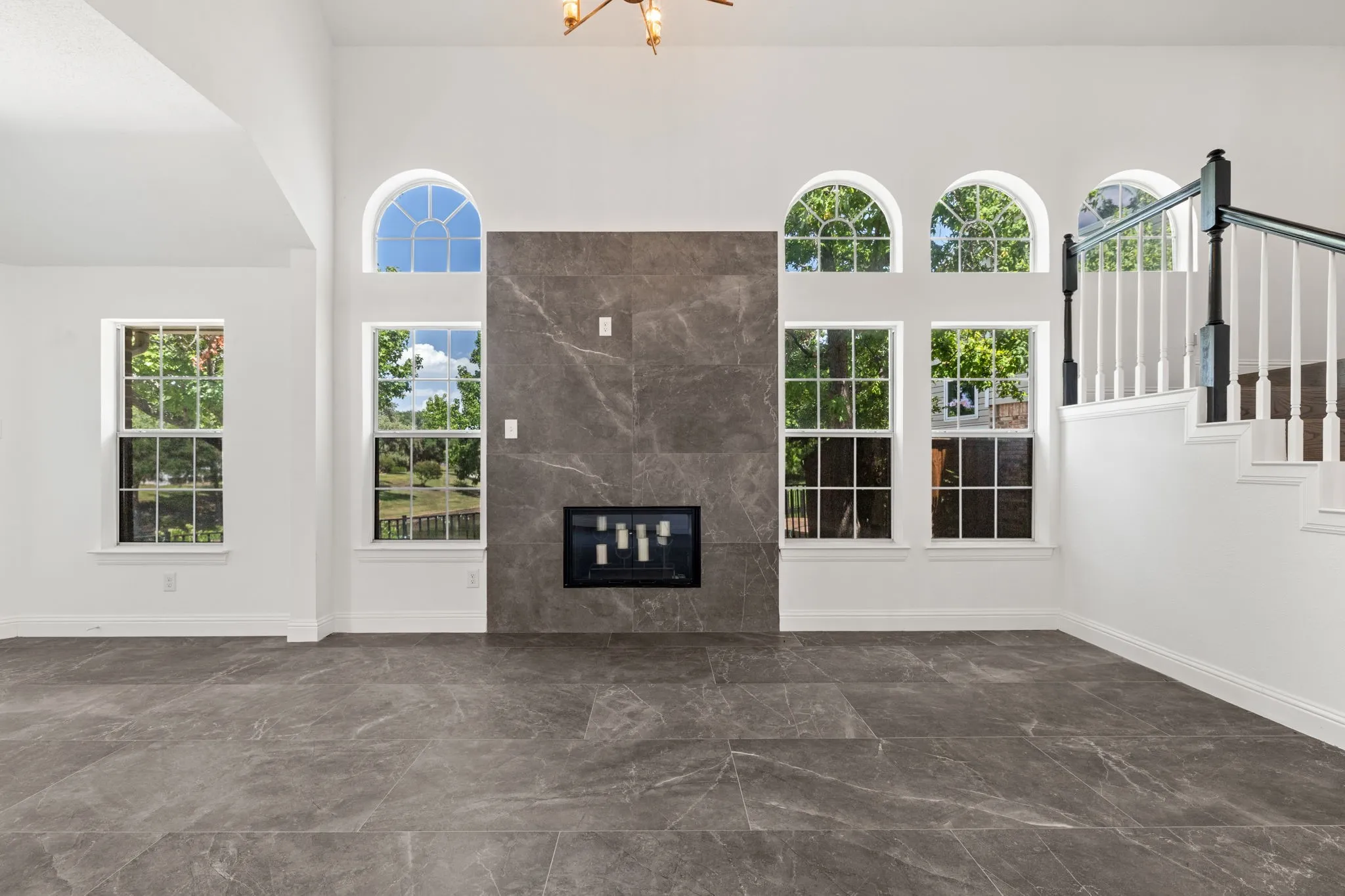 Single Family Residence For Rent in Dallas County , 9418 Blue Jay Way, Irving, Texas 75063, 3 Bedroom, 3 Bathroom, 2 Garage spaces, 1,853 Sqft, built in 1989, mls#21409204, Real Estate Agent in Irving, Homes For Rent in Dallas county, Homes For Rent in Irving, Realtor in Irving Texas, Real Estate Brokerage Independent Realty Texas, Luminita Cordes Realtor