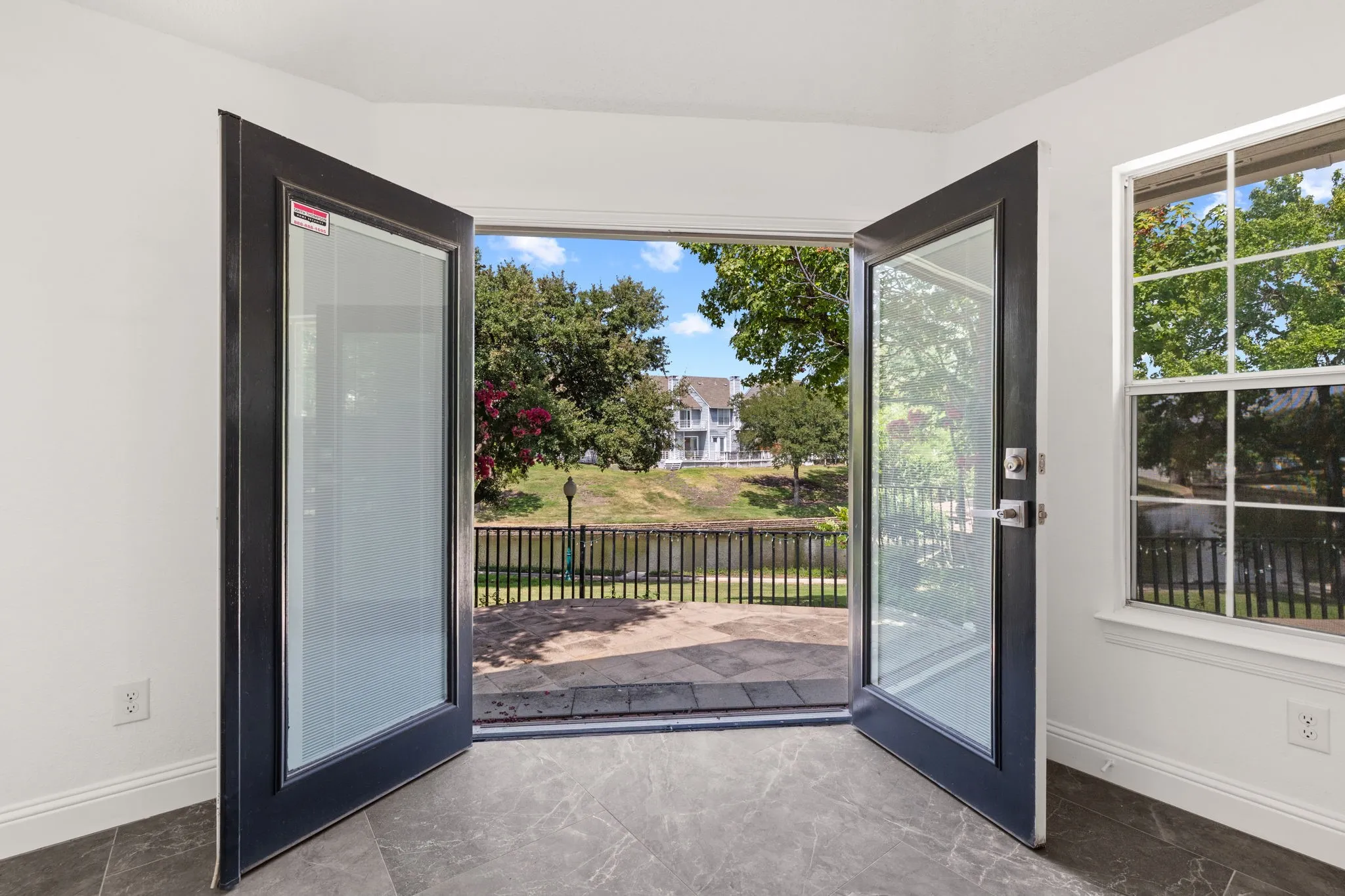 Single Family Residence For Rent in Dallas County , 9418 Blue Jay Way, Irving, Texas 75063, 3 Bedroom, 3 Bathroom, 2 Garage spaces, 1,853 Sqft, built in 1989, mls#21409204, Real Estate Agent in Irving, Homes For Rent in Dallas county, Homes For Rent in Irving, Realtor in Irving Texas, Real Estate Brokerage Independent Realty Texas, Luminita Cordes Realtor