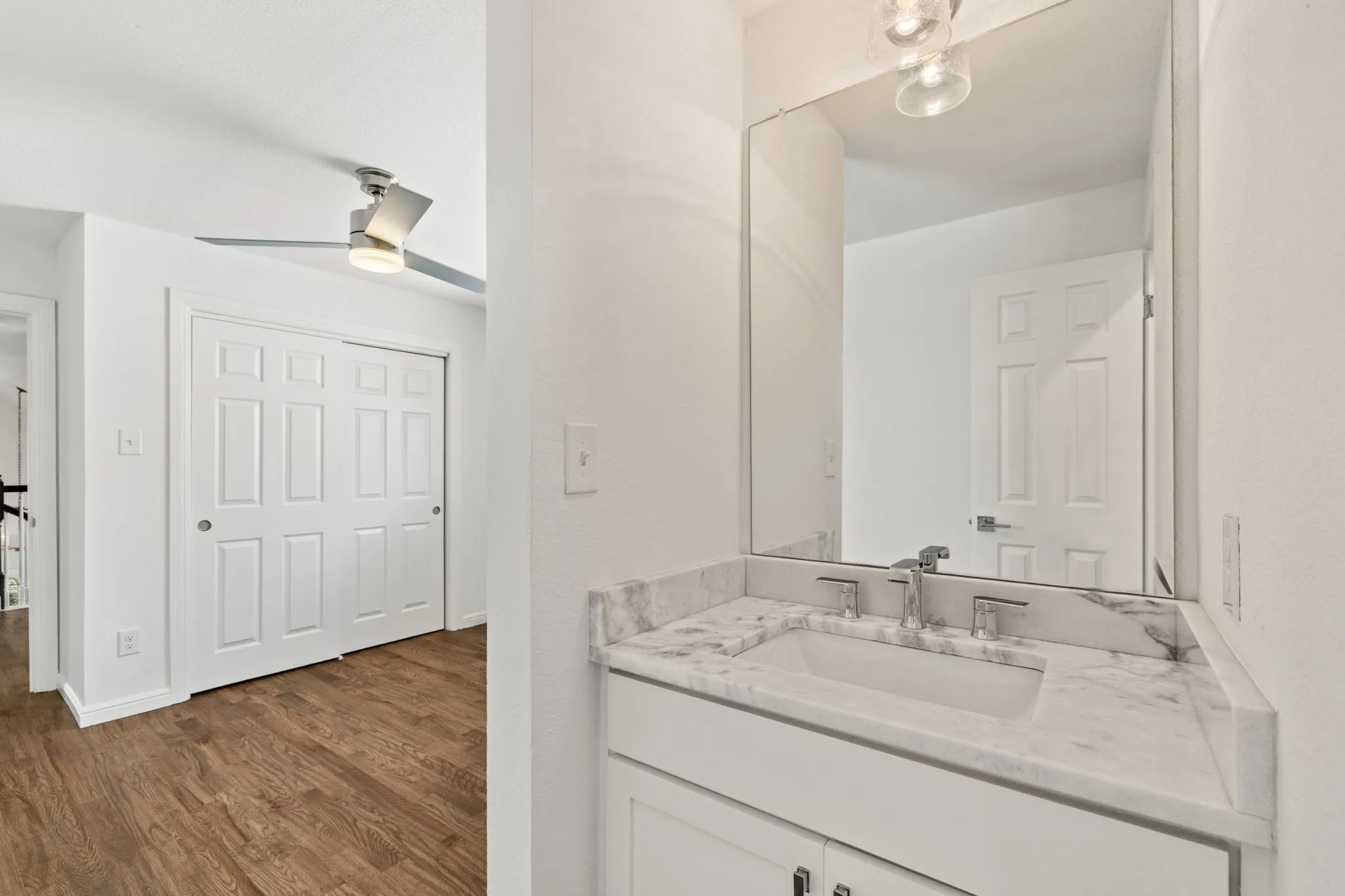 Single Family Residence For Rent in Dallas County , 9418 Blue Jay Way, Irving, Texas 75063, 3 Bedroom, 3 Bathroom, 2 Garage spaces, 1,853 Sqft, built in 1989, mls#21409204, Real Estate Agent in Irving, Homes For Rent in Dallas county, Homes For Rent in Irving, Realtor in Irving Texas, Real Estate Brokerage Independent Realty Texas, Luminita Cordes Realtor