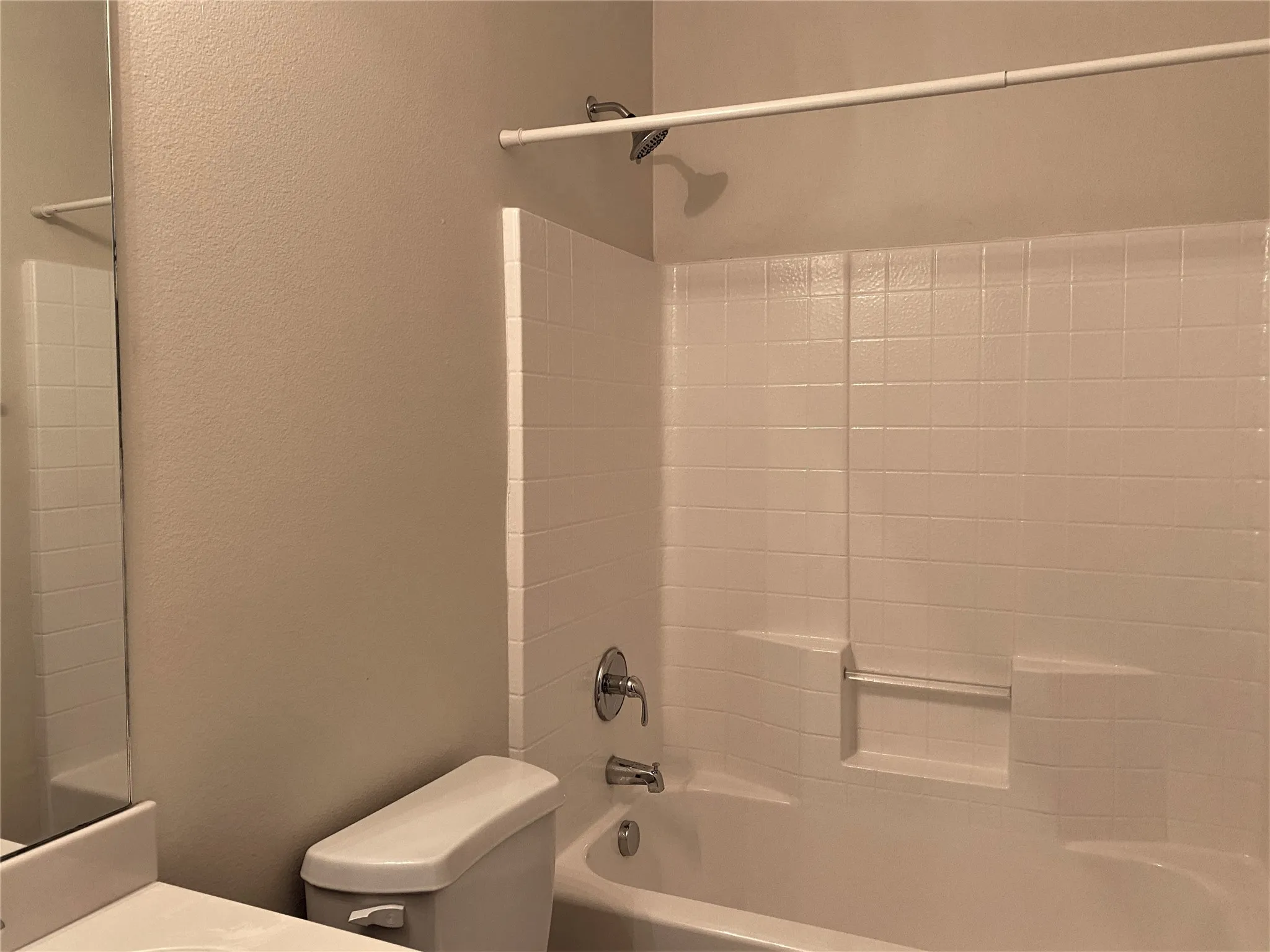 Single Family Residence For Rent in Denton County , 247 Pine Crest Drive, Justin, Texas 76247, 3 Bedroom, 2 Bathroom, 2 Garage spaces, 1,512 Sqft, built in 2012, mls#21409345, Real Estate Agent in Justin, Homes For Rent in Denton county, Homes For Rent in Justin, Realtor in Justin Texas, Real Estate Brokerage Independent Realty Texas, Luminita Cordes Realtor