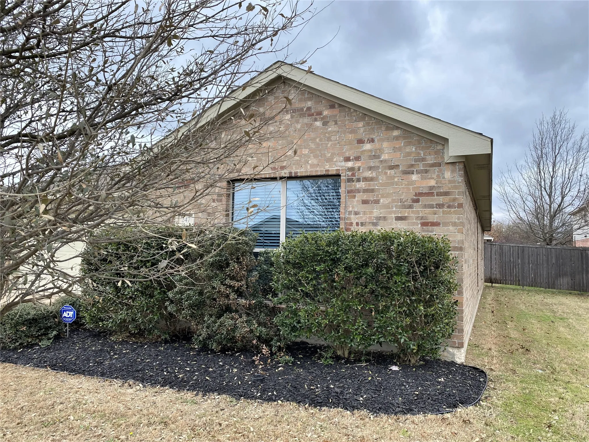 Single Family Residence For Rent in Denton County , 247 Pine Crest Drive, Justin, Texas 76247, 3 Bedroom, 2 Bathroom, 2 Garage spaces, 1,512 Sqft, built in 2012, mls#21409345, Real Estate Agent in Justin, Homes For Rent in Denton county, Homes For Rent in Justin, Realtor in Justin Texas, Real Estate Brokerage Independent Realty Texas, Luminita Cordes Realtor