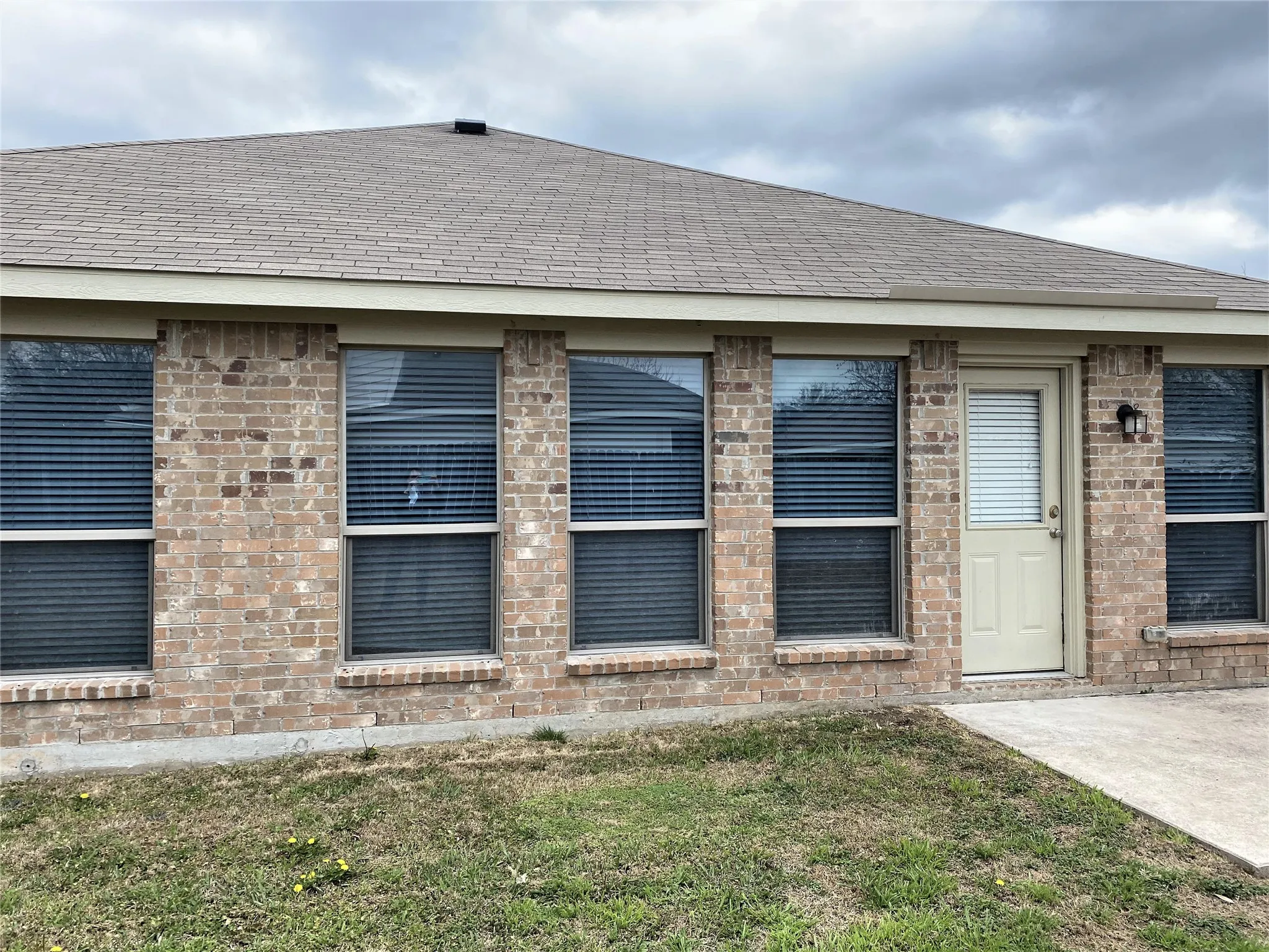 Single Family Residence For Rent in Denton County , 247 Pine Crest Drive, Justin, Texas 76247, 3 Bedroom, 2 Bathroom, 2 Garage spaces, 1,512 Sqft, built in 2012, mls#21409345, Real Estate Agent in Justin, Homes For Rent in Denton county, Homes For Rent in Justin, Realtor in Justin Texas, Real Estate Brokerage Independent Realty Texas, Luminita Cordes Realtor