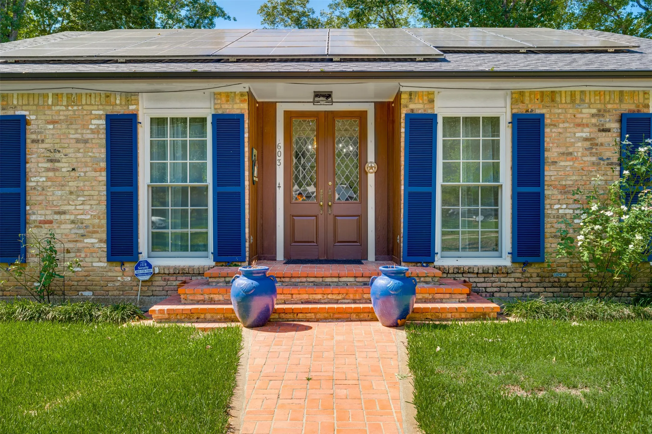 Single Family Residence For Sale in Anderson County , 603 Glenwood Dr, Palestine, Texas 75801, 3 Bedroom, 3 Bathroom, 2 Garage spaces, 3,068 Sqft, built in 1970, mls#21409365, Real Estate Agent in Palestine, Homes For Sale in Anderson county, Homes For Sale in Palestine, Realtor in Palestine Texas, Real Estate Brokerage Independent Realty Texas, Luminita Cordes Realtor