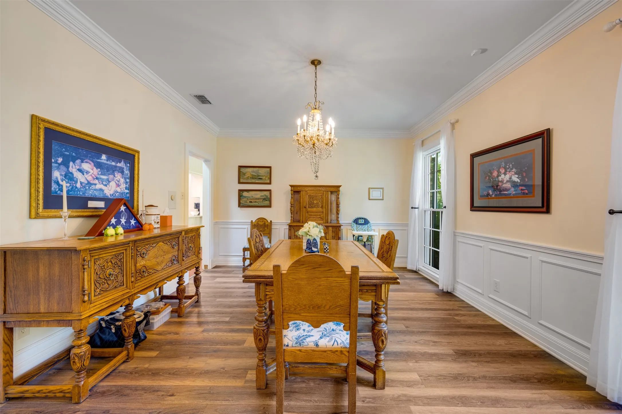 Single Family Residence For Sale in Anderson County , 603 Glenwood Dr, Palestine, Texas 75801, 3 Bedroom, 3 Bathroom, 2 Garage spaces, 3,068 Sqft, built in 1970, mls#21409365, Real Estate Agent in Palestine, Homes For Sale in Anderson county, Homes For Sale in Palestine, Realtor in Palestine Texas, Real Estate Brokerage Independent Realty Texas, Luminita Cordes Realtor