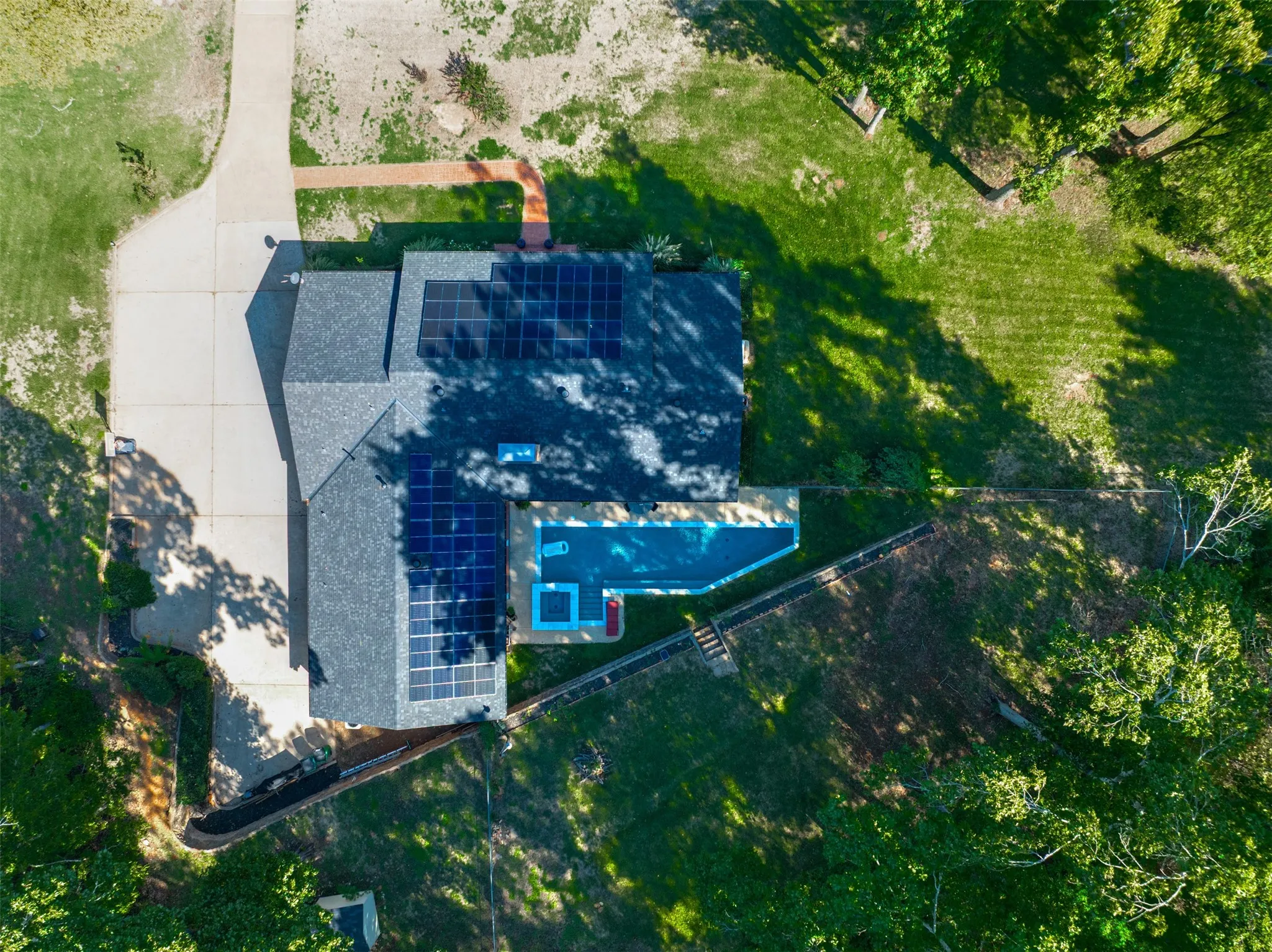 Single Family Residence For Sale in Anderson County , 603 Glenwood Dr, Palestine, Texas 75801, 3 Bedroom, 3 Bathroom, 2 Garage spaces, 3,068 Sqft, built in 1970, mls#21409365, Real Estate Agent in Palestine, Homes For Sale in Anderson county, Homes For Sale in Palestine, Realtor in Palestine Texas, Real Estate Brokerage Independent Realty Texas, Luminita Cordes Realtor
