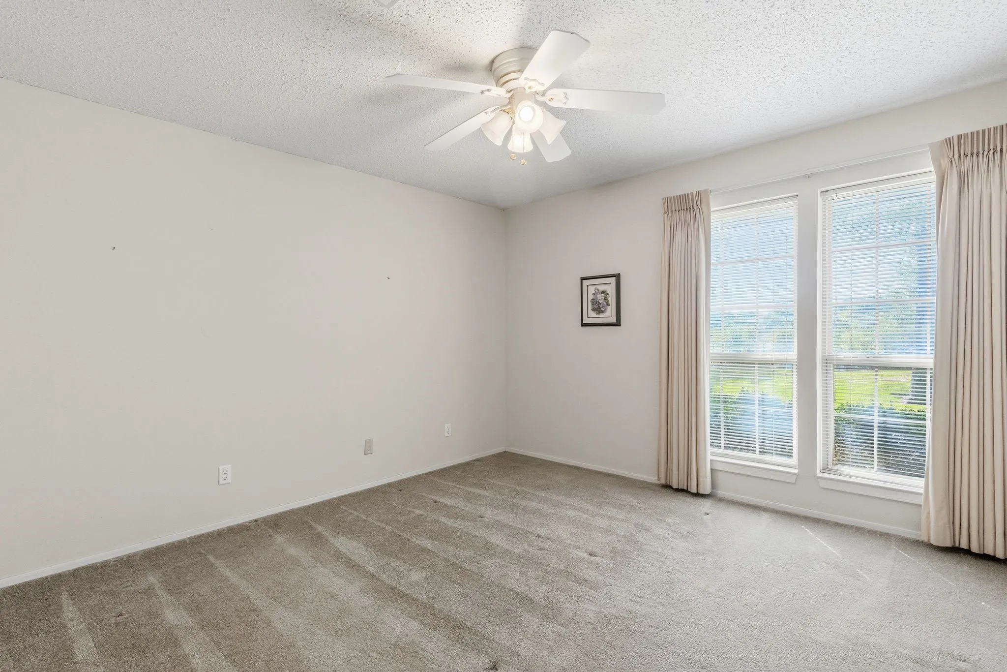 Single Family Residence For Sale in Hunt County , 703 Private Road 3141, Greenville, Texas 75402, 3 Bedroom, 2 Bathroom, 2 Garage spaces, 1,863 Sqft, built in 1980, mls#21409097, Real Estate Agent in Greenville, Homes For Sale in Hunt county, Homes For Sale in Greenville, Realtor in Greenville Texas, Real Estate Brokerage Independent Realty Texas, Luminita Cordes Realtor