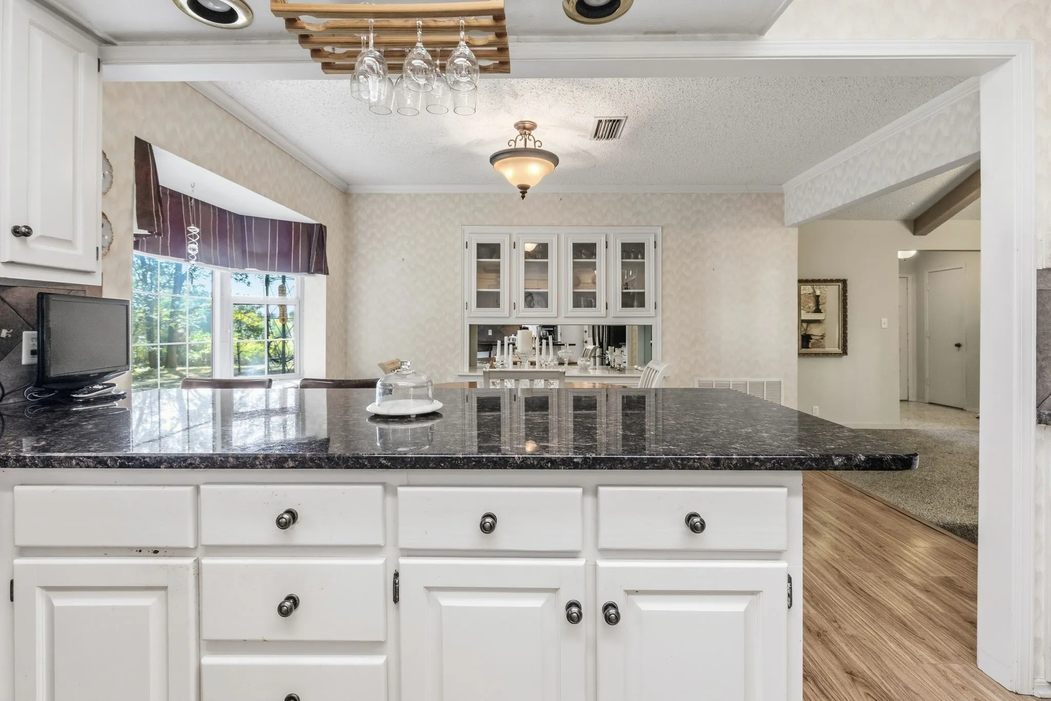 Single Family Residence For Sale in Hunt County , 703 Private Road 3141, Greenville, Texas 75402, 3 Bedroom, 2 Bathroom, 2 Garage spaces, 1,863 Sqft, built in 1980, mls#21409097, Real Estate Agent in Greenville, Homes For Sale in Hunt county, Homes For Sale in Greenville, Realtor in Greenville Texas, Real Estate Brokerage Independent Realty Texas, Luminita Cordes Realtor
