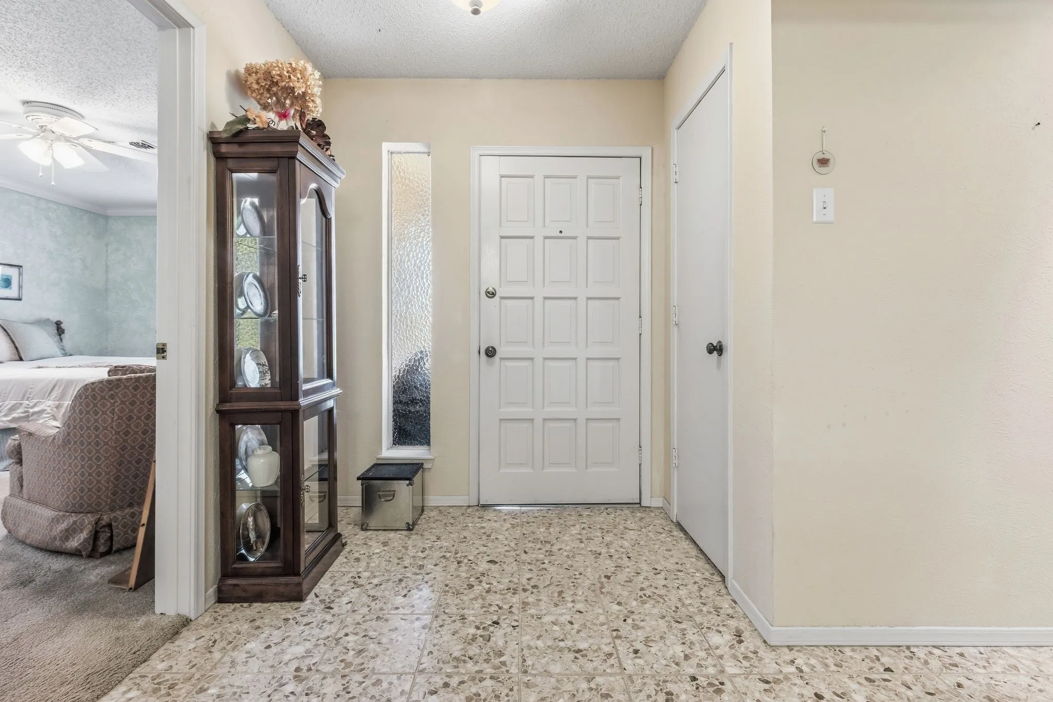 Single Family Residence For Sale in Hunt County , 703 Private Road 3141, Greenville, Texas 75402, 3 Bedroom, 2 Bathroom, 2 Garage spaces, 1,863 Sqft, built in 1980, mls#21409097, Real Estate Agent in Greenville, Homes For Sale in Hunt county, Homes For Sale in Greenville, Realtor in Greenville Texas, Real Estate Brokerage Independent Realty Texas, Luminita Cordes Realtor