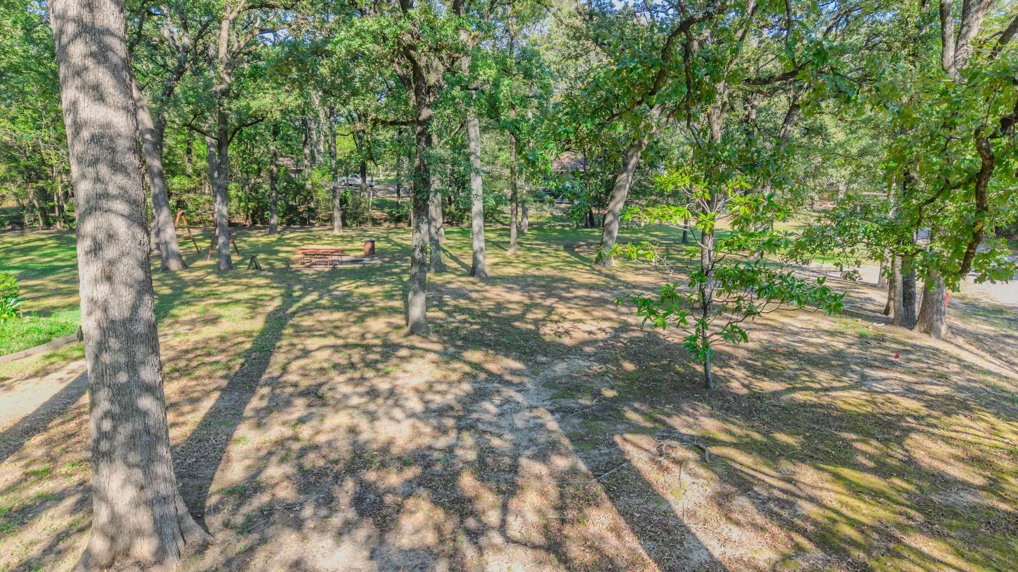 Single Family Residence For Sale in Hunt County , 703 Private Road 3141, Greenville, Texas 75402, 3 Bedroom, 2 Bathroom, 2 Garage spaces, 1,863 Sqft, built in 1980, mls#21409097, Real Estate Agent in Greenville, Homes For Sale in Hunt county, Homes For Sale in Greenville, Realtor in Greenville Texas, Real Estate Brokerage Independent Realty Texas, Luminita Cordes Realtor
