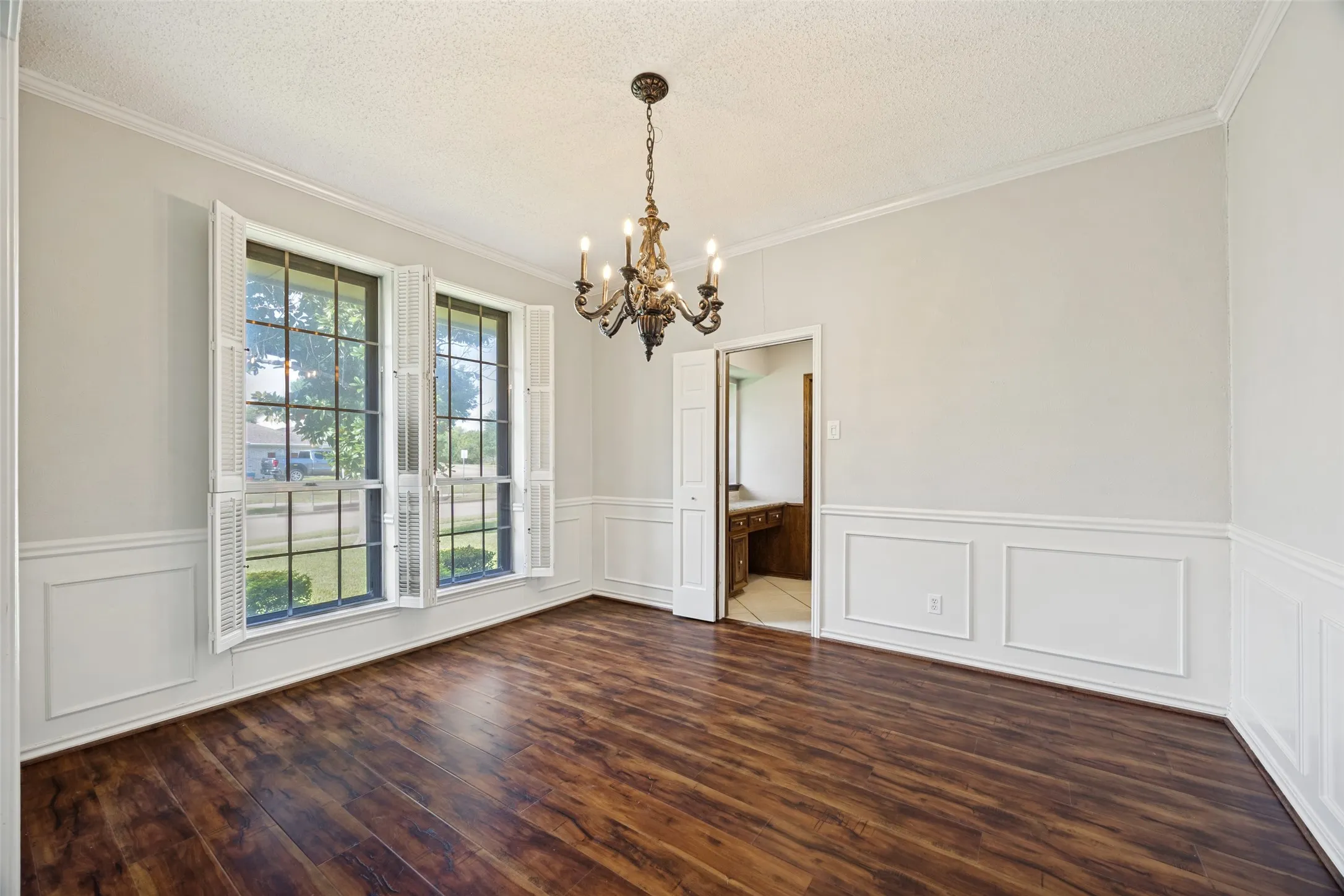 Single Family Residence For Rent in Collin County , 1138 Mill Springs, Richardson, Texas 75080, 3 Bedroom, 3 Bathroom, 2 Garage spaces, 2,274 Sqft, built in 1976, mls#21406683, Real Estate Agent in Richardson, Homes For Rent in Collin county, Homes For Rent in Richardson, Realtor in Richardson Texas, Real Estate Brokerage Independent Realty Texas, Luminita Cordes Realtor