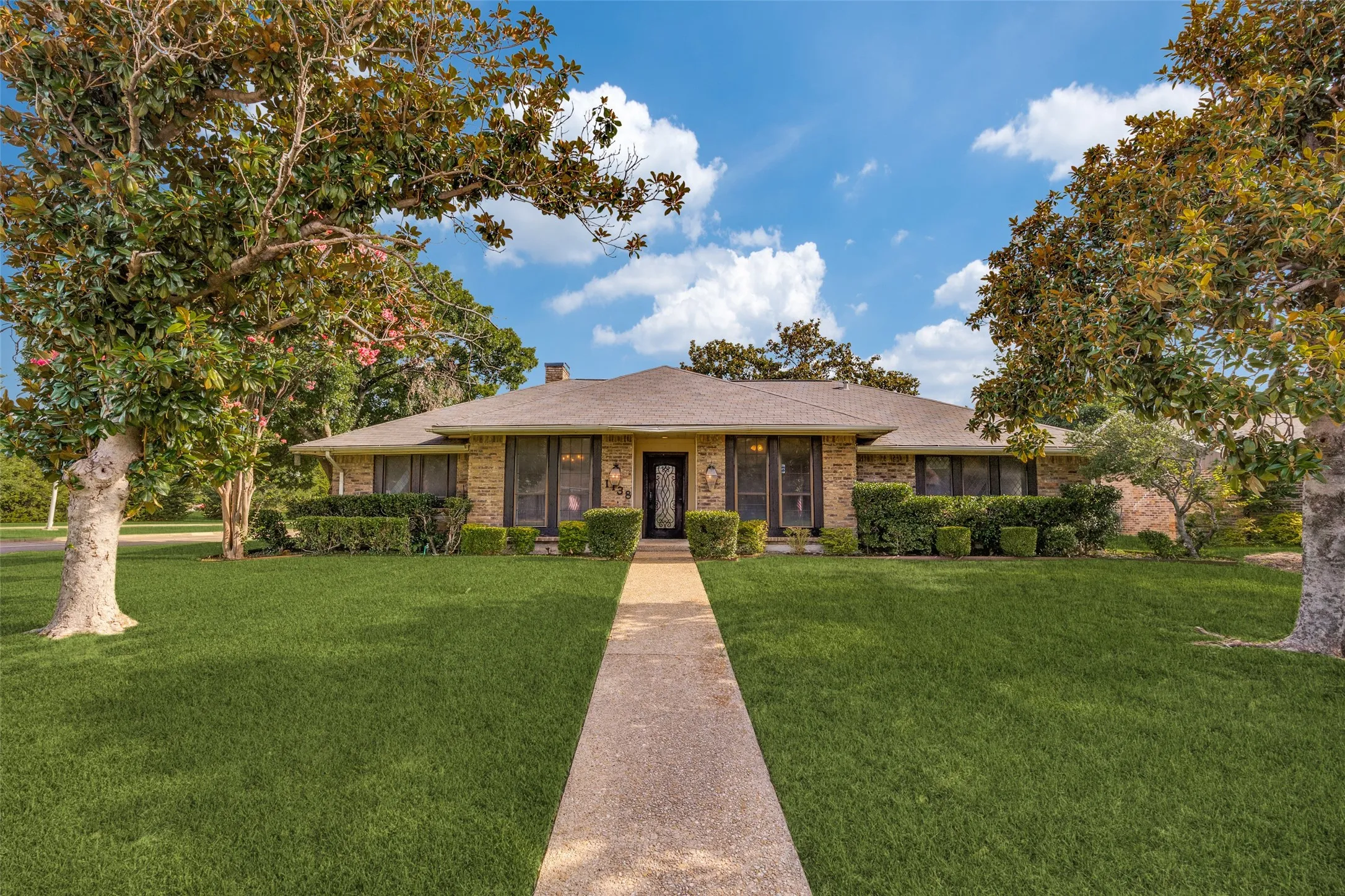 Single Family Residence For Rent