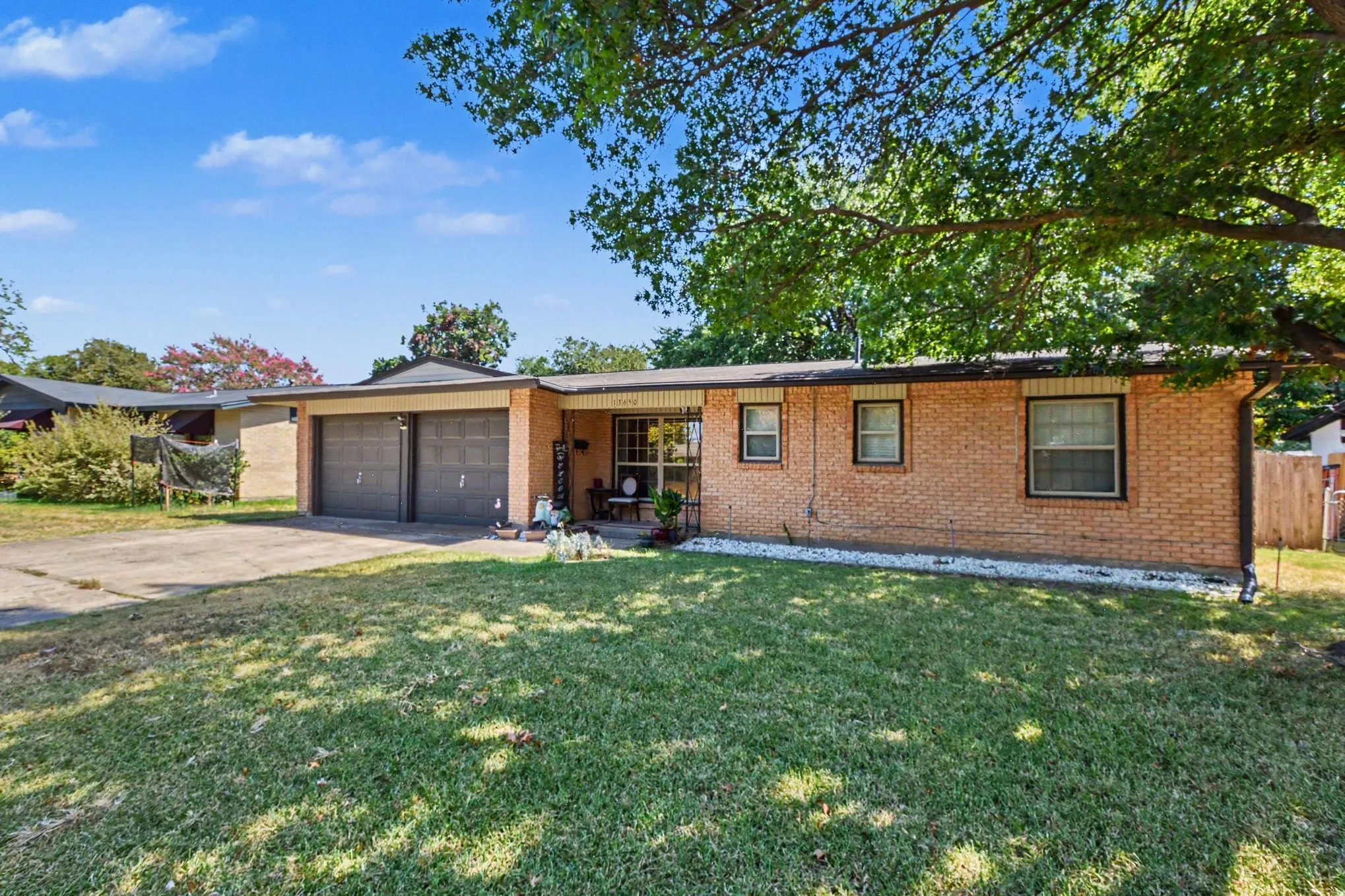 Single Family Residence For Sale in Dallas County , 13650 Pyramid Drive, Farmers Branch, Texas 75234, 3 Bedroom, 2 Bathroom, Garage spaces, 1,352 Sqft, built in 1957, mls#21374802, Real Estate Agent in Farmers Branch, Homes For Sale in Dallas county, Homes For Sale in Farmers Branch, Realtor in Farmers Branch Texas, Real Estate Brokerage Independent Realty Texas, Luminita Cordes Realtor