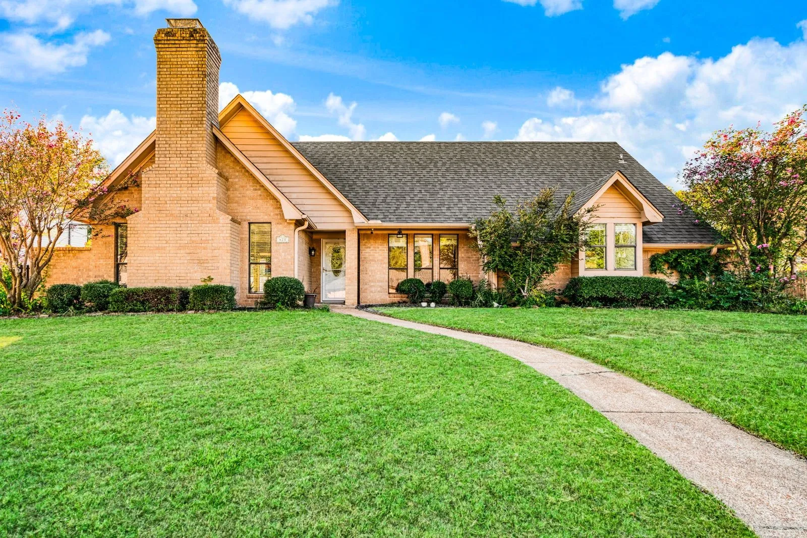 Single Family Residence For Sale