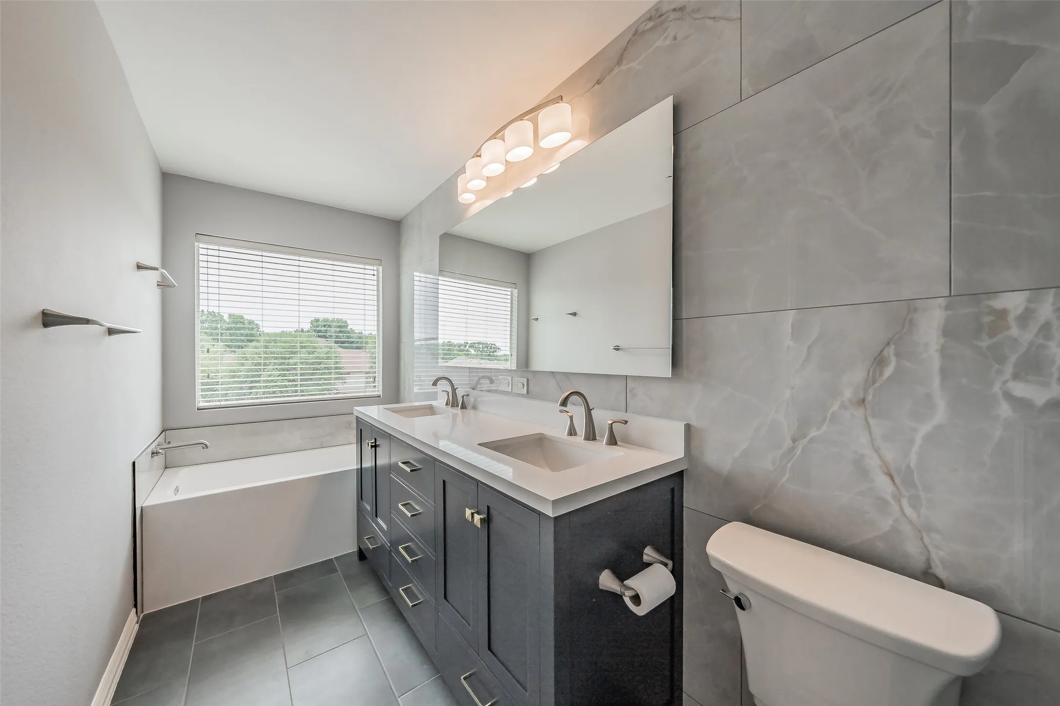 Townhouse For Sale in Denton County , 1785 Massey Drive, Lewisville, Texas 75067, 3 Bedroom, 3 Bathroom, 2 Garage spaces, 1,700 Sqft, built in 2003, mls#21409431, Real Estate Agent in Lewisville, Homes For Sale in Denton county, Homes For Sale in Lewisville, Realtor in Lewisville Texas, Real Estate Brokerage Independent Realty Texas, Luminita Cordes Realtor