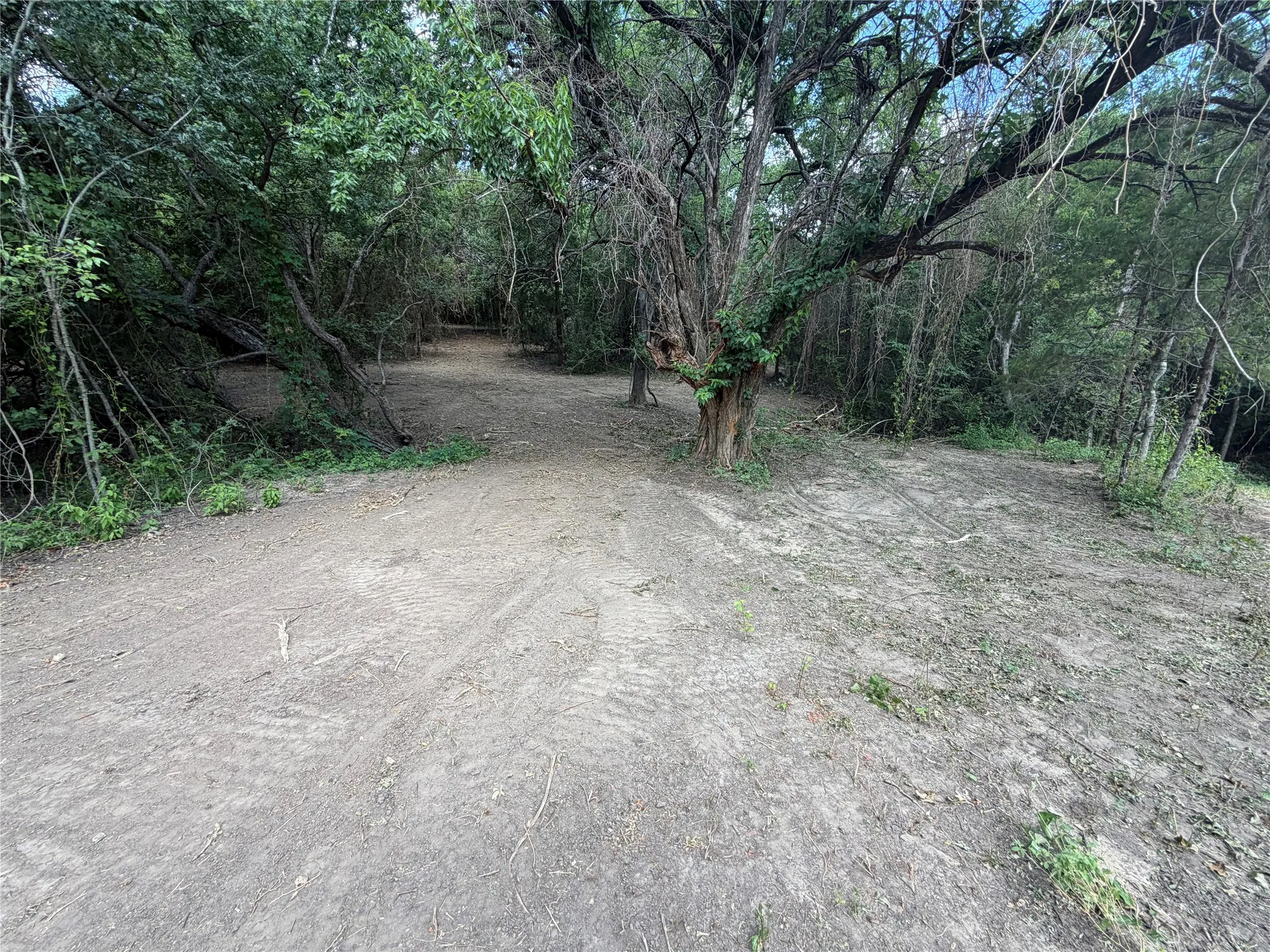Unimproved Land For Sale in Ellis County , TBD Sandswitch Road, Ennis, Texas 75119, 0, 0, Garage spaces, 0 Sqft, built in 0, mls#21409436, Real Estate Agent in Ennis, Homes For Sale in Ellis county, Homes For Sale in Ennis, Realtor in Ennis Texas, Real Estate Brokerage Independent Realty Texas, Luminita Cordes Realtor