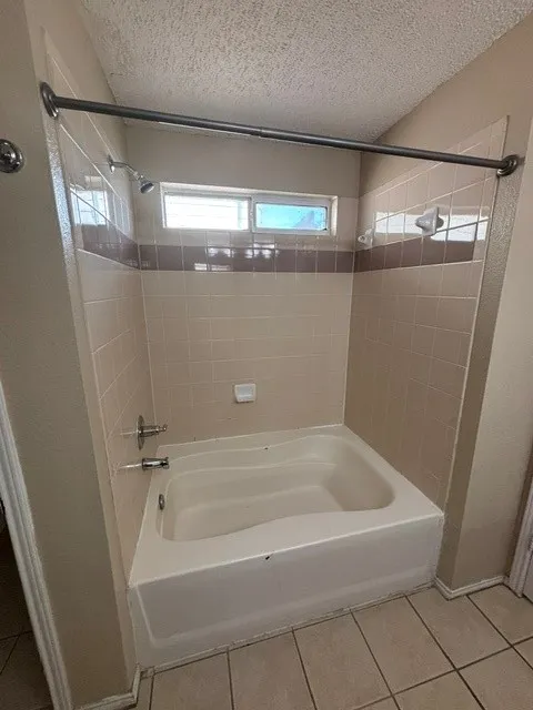 Single Family Residence For Rent in Tarrant County , 3405 Desert Mesa Road, Fort Worth, Texas 76262, 3 Bedroom, 2 Bathroom, 2 Garage spaces, 1,634 Sqft, built in 2002, mls#21409443, Real Estate Agent in Fort Worth, Homes For Rent in Tarrant county, Homes For Rent in Fort Worth, Realtor in Fort Worth Texas, Real Estate Brokerage Independent Realty Texas, Luminita Cordes Realtor