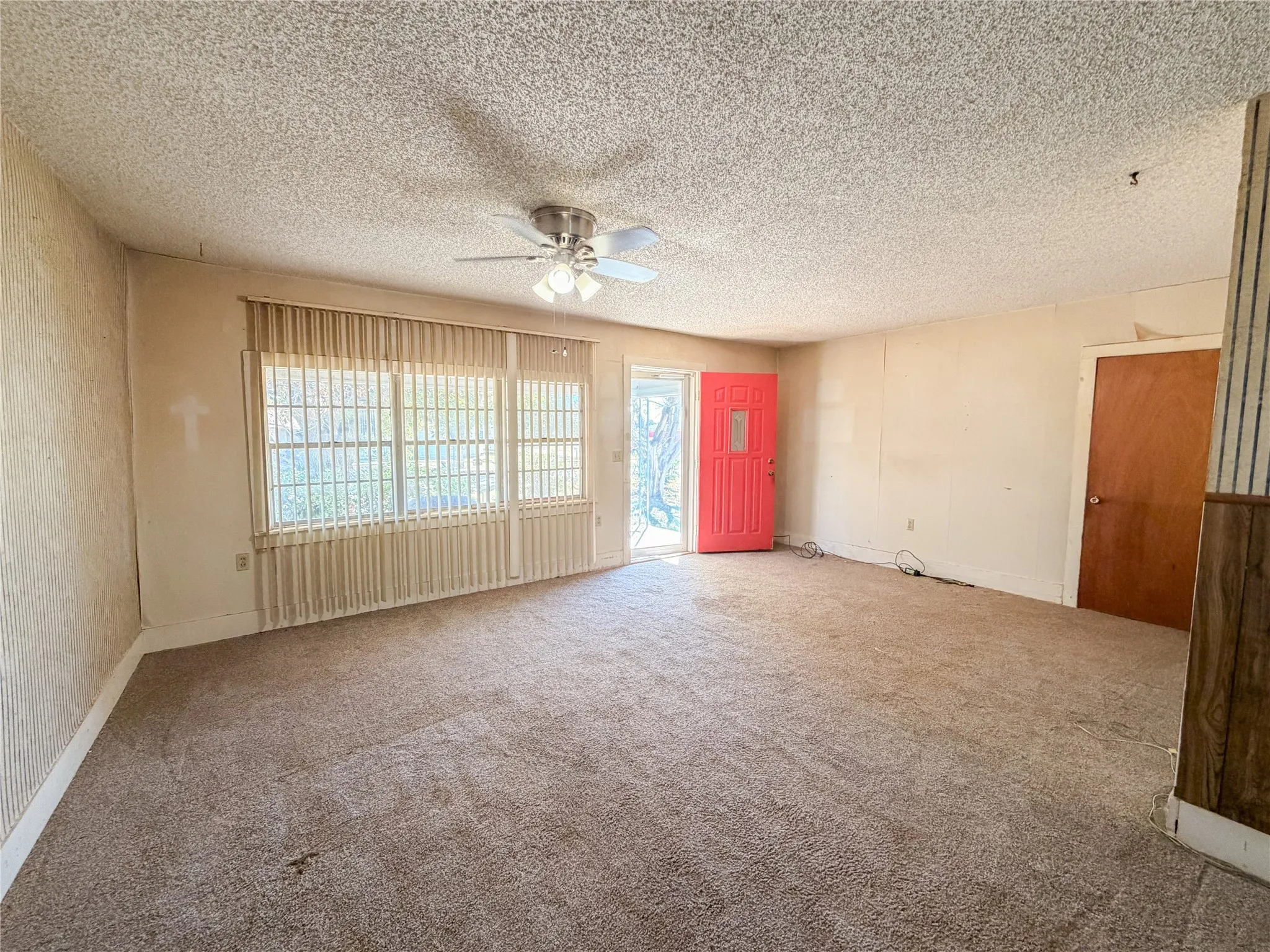 Single Family Residence For Sale in Haskell County , 1401 N Avenue K, Haskell, Texas 79521, 3 Bedroom, 1 Bathroom, Garage spaces, 1,552 Sqft, built in 1950, mls#21404099, Real Estate Agent in Haskell, Homes For Sale in Haskell county, Homes For Sale in Haskell, Realtor in Haskell Texas, Real Estate Brokerage Independent Realty Texas, Luminita Cordes Realtor