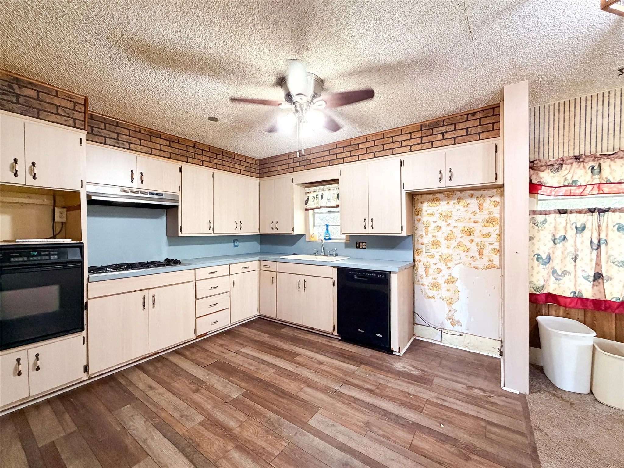 Single Family Residence For Sale in Haskell County , 1401 N Avenue K, Haskell, Texas 79521, 3 Bedroom, 1 Bathroom, Garage spaces, 1,552 Sqft, built in 1950, mls#21404099, Real Estate Agent in Haskell, Homes For Sale in Haskell county, Homes For Sale in Haskell, Realtor in Haskell Texas, Real Estate Brokerage Independent Realty Texas, Luminita Cordes Realtor
