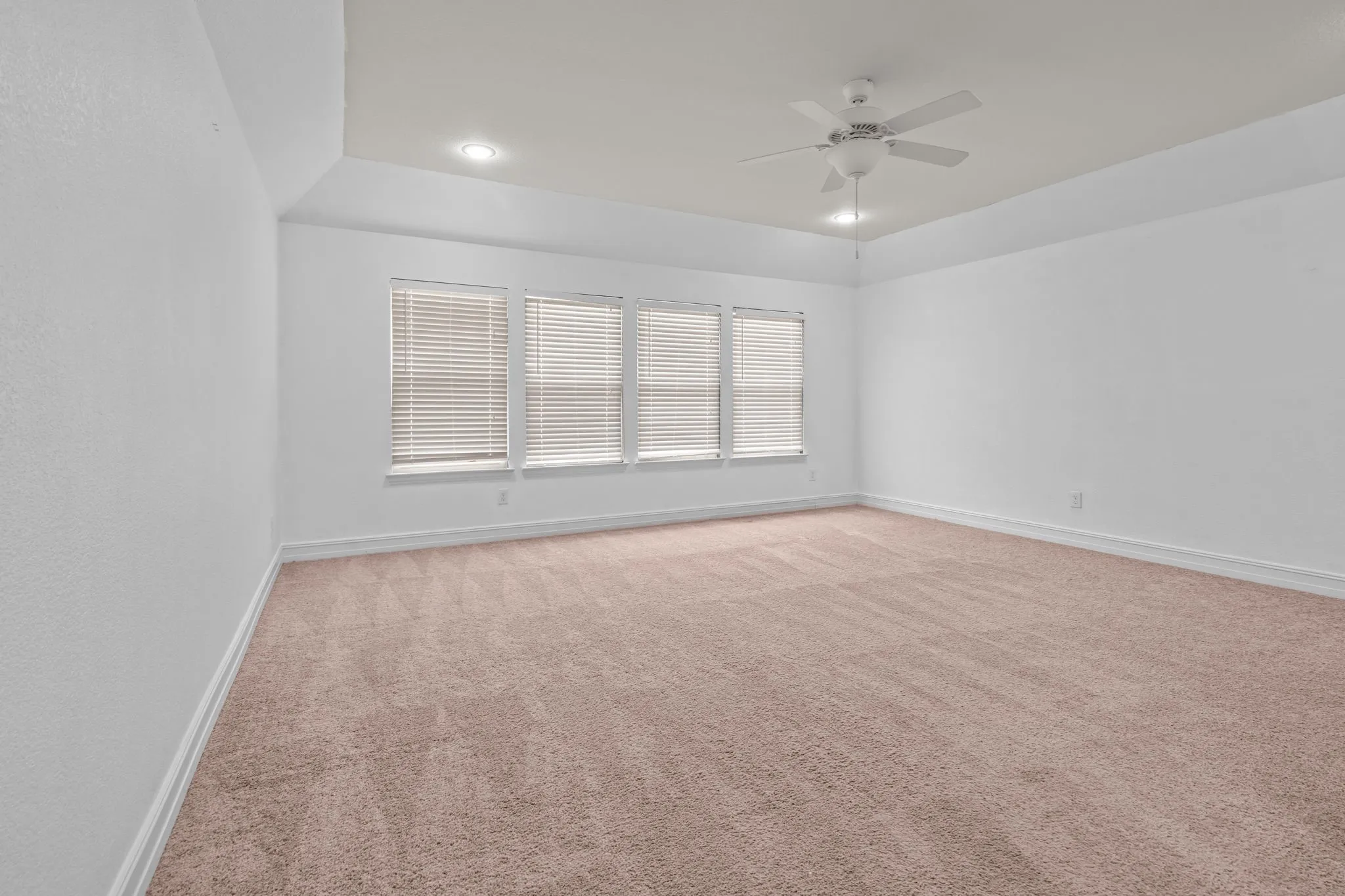 Single Family Residence For Rent in Tarrant County , 1929 Brahorn Lane, Fort Worth, Texas 76131, 4 Bedroom, 4 Bathroom, 3 Garage spaces, 3,474 Sqft, built in 2016, mls#21393806, Real Estate Agent in Fort Worth, Homes For Rent in Tarrant county, Homes For Rent in Fort Worth, Realtor in Fort Worth Texas, Real Estate Brokerage Independent Realty Texas, Luminita Cordes Realtor