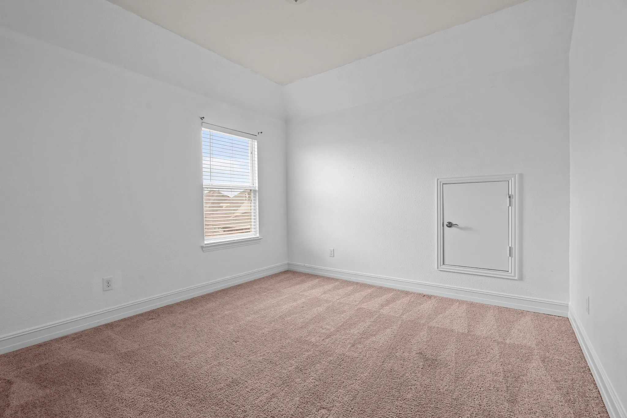 Single Family Residence For Rent in Tarrant County , 1929 Brahorn Lane, Fort Worth, Texas 76131, 4 Bedroom, 4 Bathroom, 3 Garage spaces, 3,474 Sqft, built in 2016, mls#21393806, Real Estate Agent in Fort Worth, Homes For Rent in Tarrant county, Homes For Rent in Fort Worth, Realtor in Fort Worth Texas, Real Estate Brokerage Independent Realty Texas, Luminita Cordes Realtor