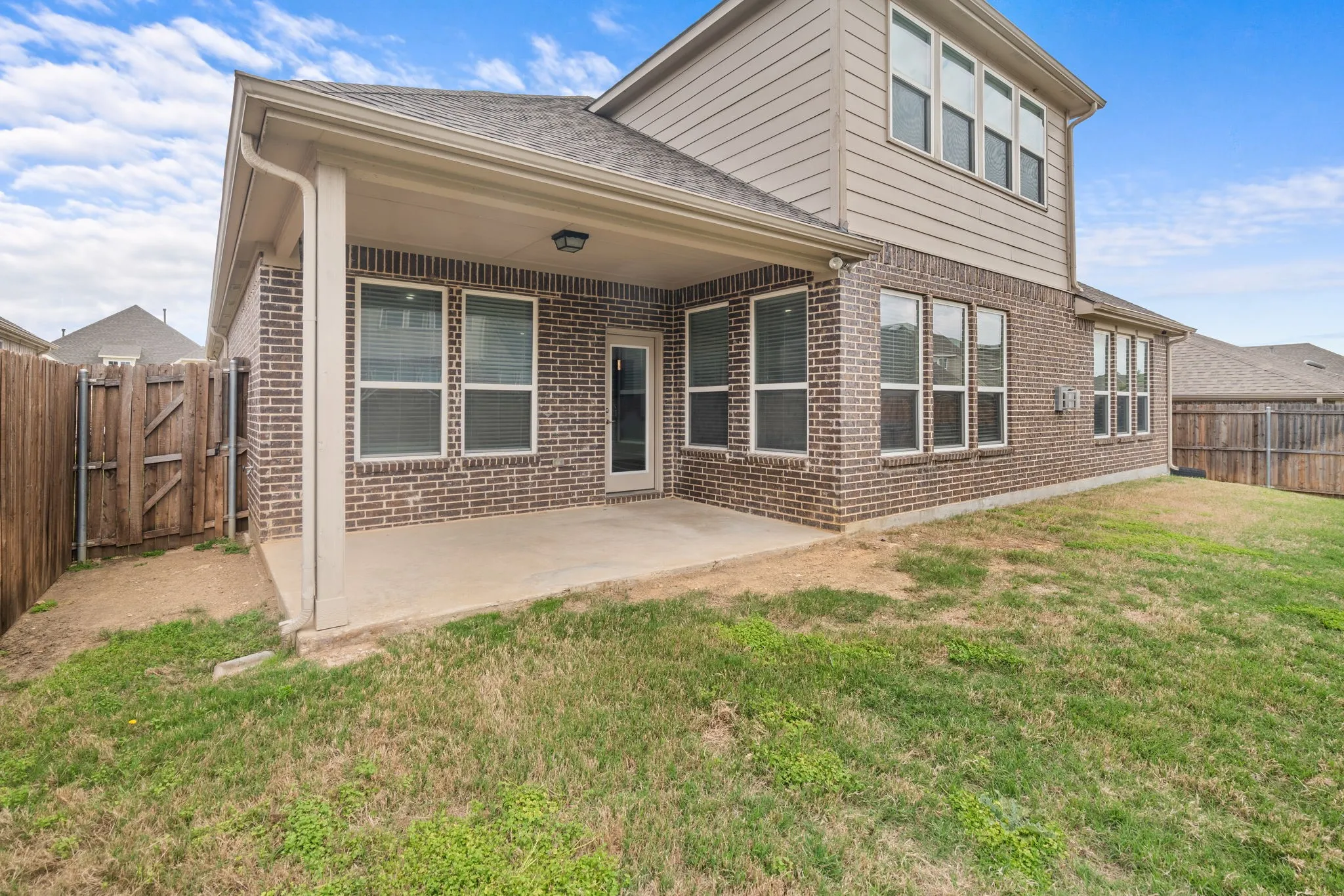 Single Family Residence For Rent in Tarrant County , 1929 Brahorn Lane, Fort Worth, Texas 76131, 4 Bedroom, 4 Bathroom, 3 Garage spaces, 3,474 Sqft, built in 2016, mls#21393806, Real Estate Agent in Fort Worth, Homes For Rent in Tarrant county, Homes For Rent in Fort Worth, Realtor in Fort Worth Texas, Real Estate Brokerage Independent Realty Texas, Luminita Cordes Realtor