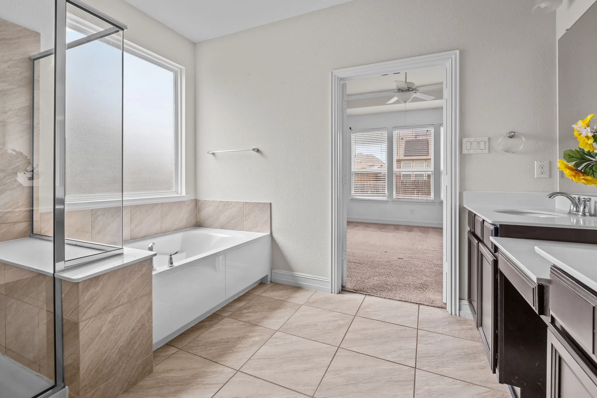 Single Family Residence For Rent in Tarrant County , 1929 Brahorn Lane, Fort Worth, Texas 76131, 4 Bedroom, 4 Bathroom, 3 Garage spaces, 3,474 Sqft, built in 2016, mls#21393806, Real Estate Agent in Fort Worth, Homes For Rent in Tarrant county, Homes For Rent in Fort Worth, Realtor in Fort Worth Texas, Real Estate Brokerage Independent Realty Texas, Luminita Cordes Realtor