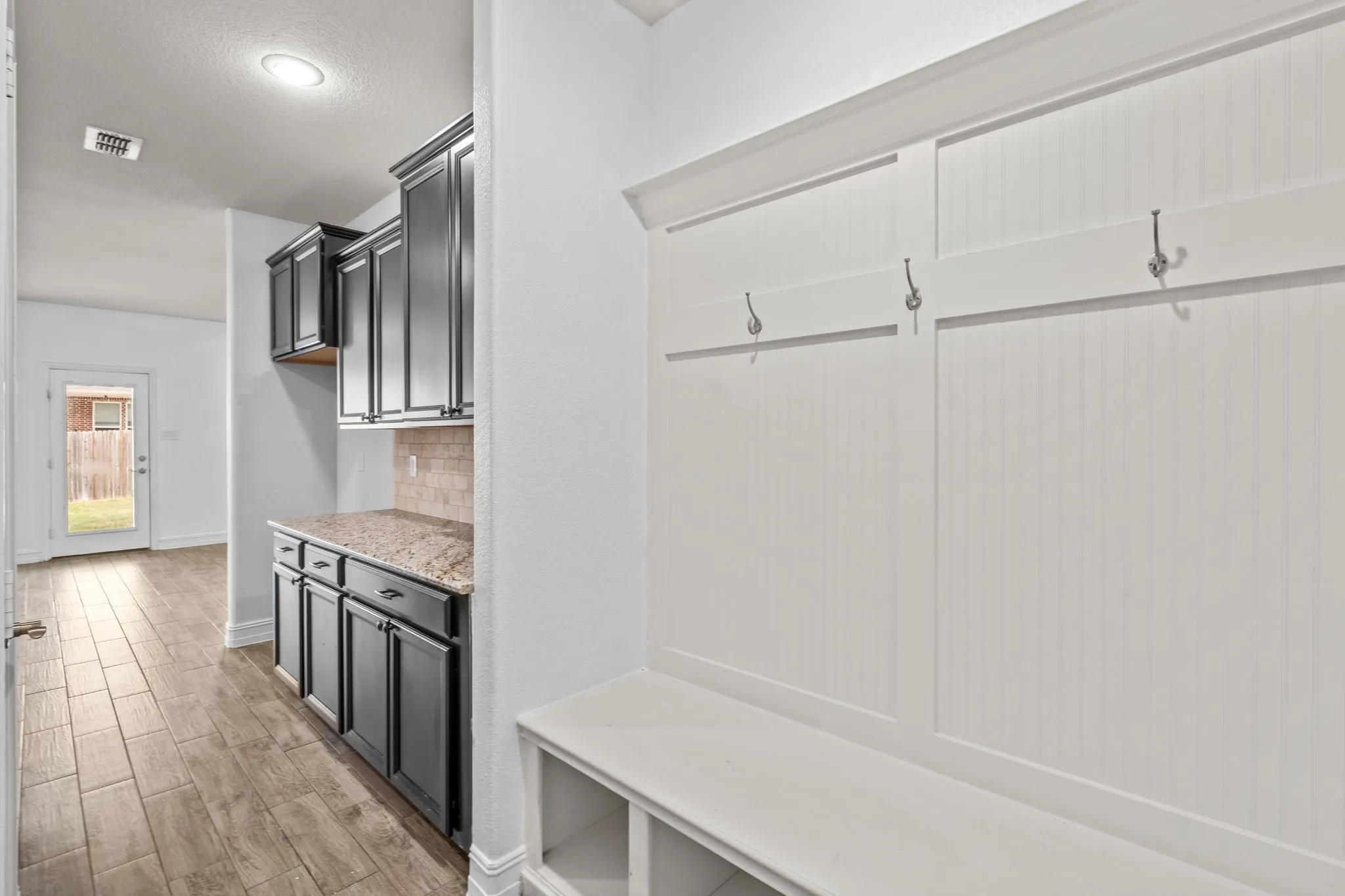 Single Family Residence For Rent in Tarrant County , 1929 Brahorn Lane, Fort Worth, Texas 76131, 4 Bedroom, 4 Bathroom, 3 Garage spaces, 3,474 Sqft, built in 2016, mls#21393806, Real Estate Agent in Fort Worth, Homes For Rent in Tarrant county, Homes For Rent in Fort Worth, Realtor in Fort Worth Texas, Real Estate Brokerage Independent Realty Texas, Luminita Cordes Realtor