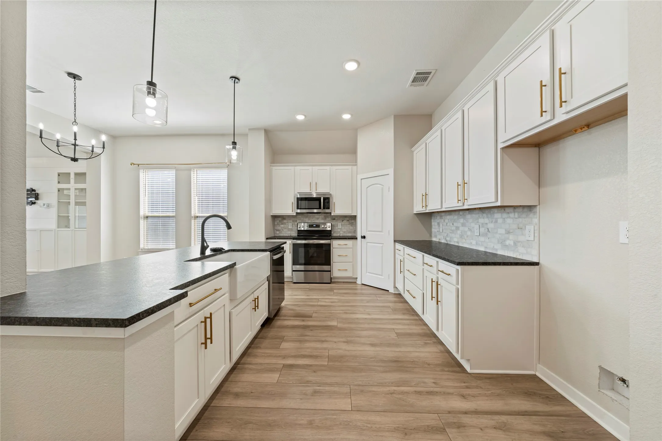 Single Family Residence For Sale in Mc Lennan County , 3108 Gilchrist Drive, Waco, Texas 76655, 4 Bedroom, 2 Bathroom, 3 Garage spaces, 1,877 Sqft, built in 2018, mls#21399964, Real Estate Agent in Waco, Homes For Sale in Mc Lennan county, Homes For Sale in Waco, Realtor in Waco Texas, Real Estate Brokerage Independent Realty Texas, Luminita Cordes Realtor