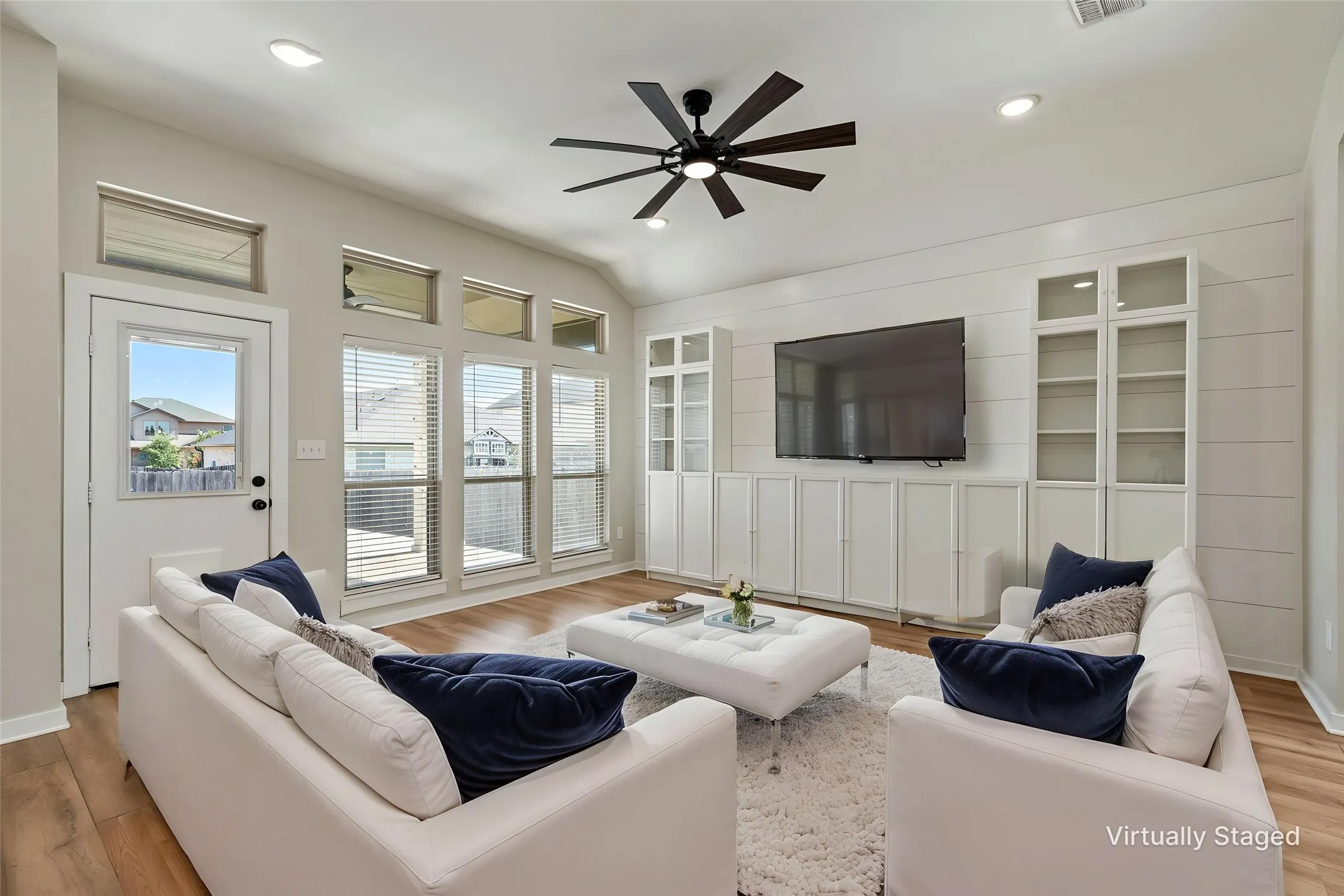 Single Family Residence For Sale in Mc Lennan County , 3108 Gilchrist Drive, Waco, Texas 76655, 4 Bedroom, 2 Bathroom, 3 Garage spaces, 1,877 Sqft, built in 2018, mls#21399964, Real Estate Agent in Waco, Homes For Sale in Mc Lennan county, Homes For Sale in Waco, Realtor in Waco Texas, Real Estate Brokerage Independent Realty Texas, Luminita Cordes Realtor
