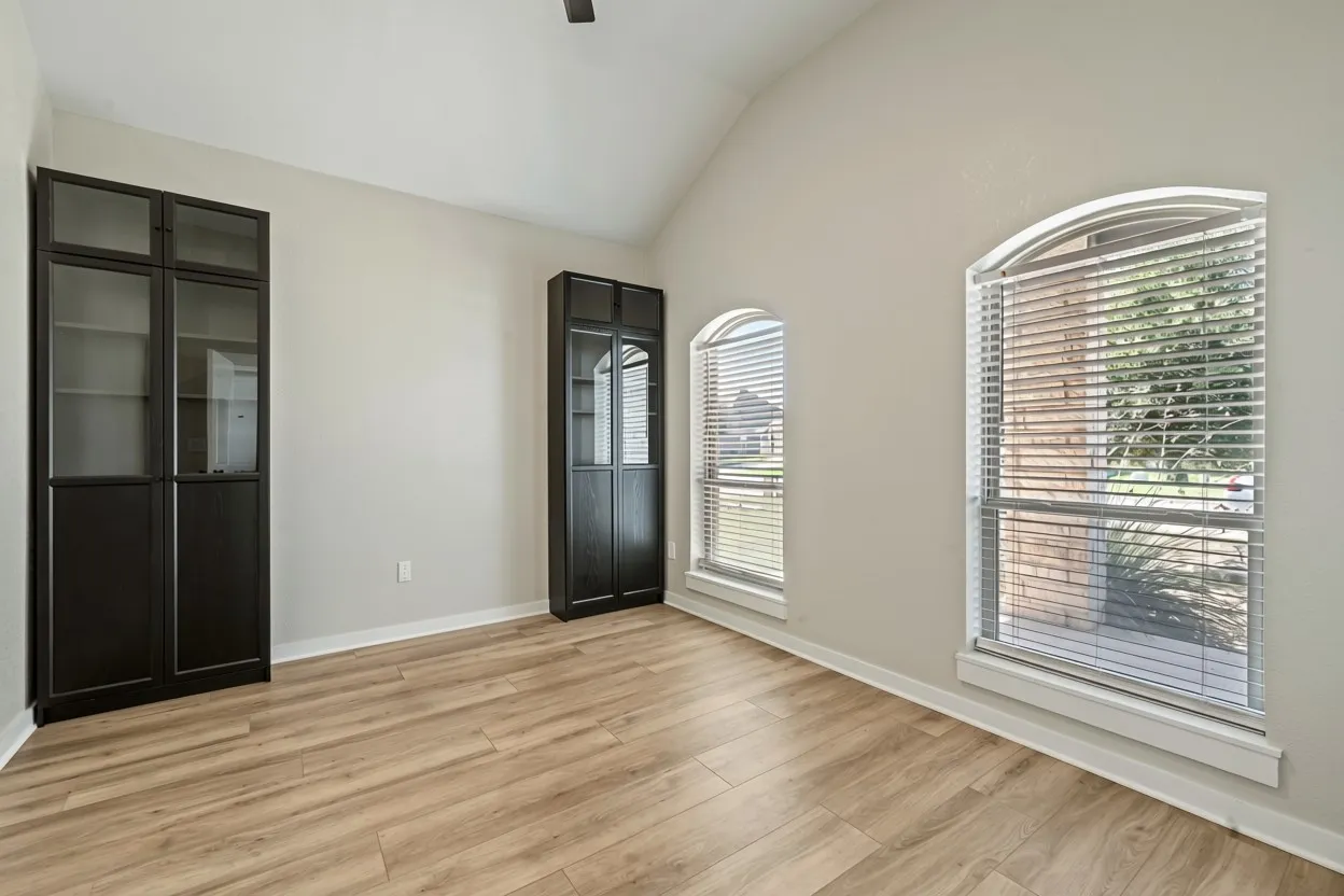 Single Family Residence For Sale in Mc Lennan County , 3108 Gilchrist Drive, Waco, Texas 76655, 4 Bedroom, 2 Bathroom, 3 Garage spaces, 1,877 Sqft, built in 2018, mls#21399964, Real Estate Agent in Waco, Homes For Sale in Mc Lennan county, Homes For Sale in Waco, Realtor in Waco Texas, Real Estate Brokerage Independent Realty Texas, Luminita Cordes Realtor