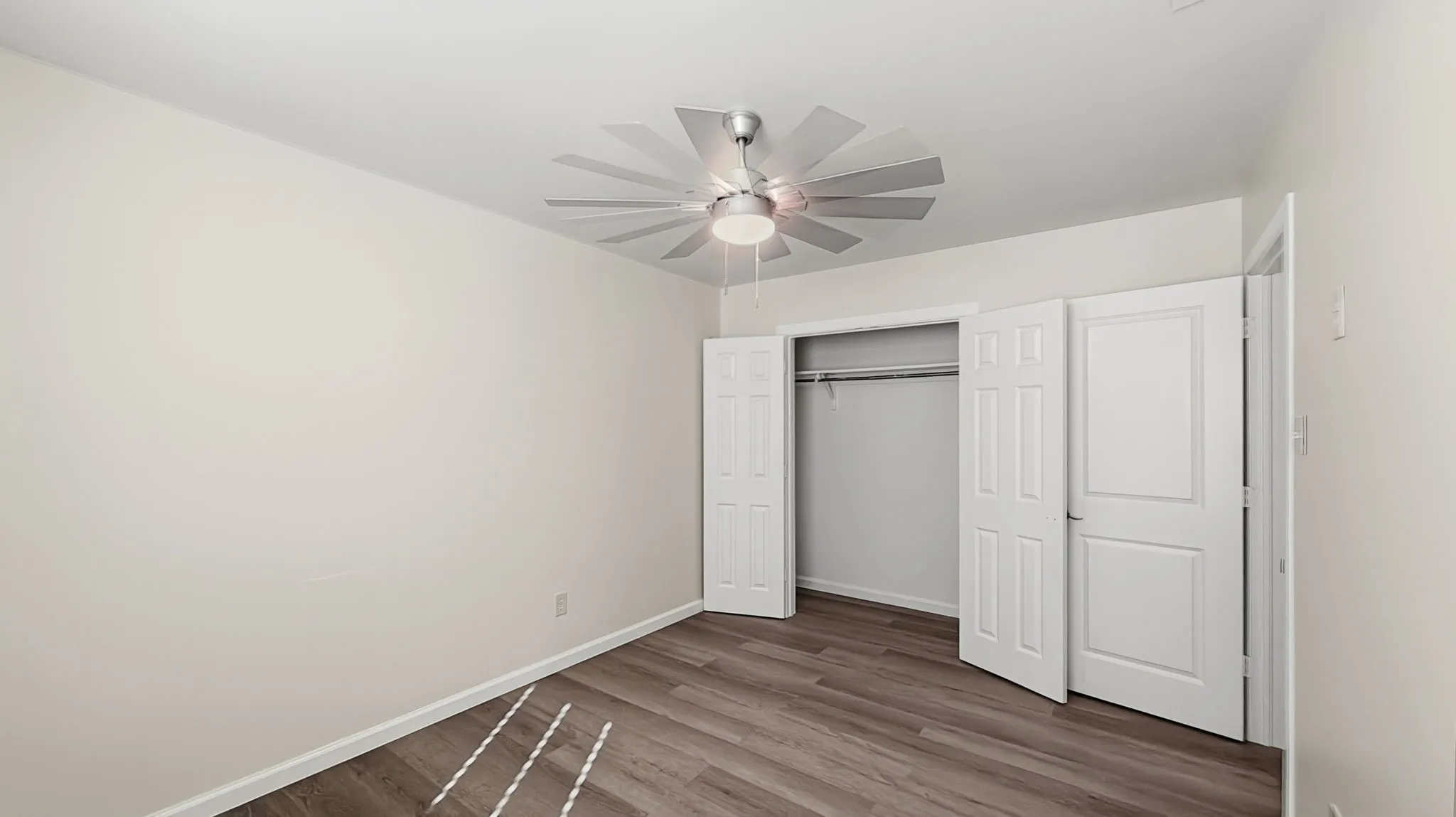 Single Family Residence For Rent in Dallas County , 920 Carom Way, Dallas, Texas 75217, 3 Bedroom, 1 Bathroom, Garage spaces, 1,174 Sqft, built in 1984, mls#21408759, Real Estate Agent in Dallas, Homes For Rent in Dallas county, Homes For Rent in Dallas, Realtor in Dallas Texas, Real Estate Brokerage Independent Realty Texas, Luminita Cordes Realtor