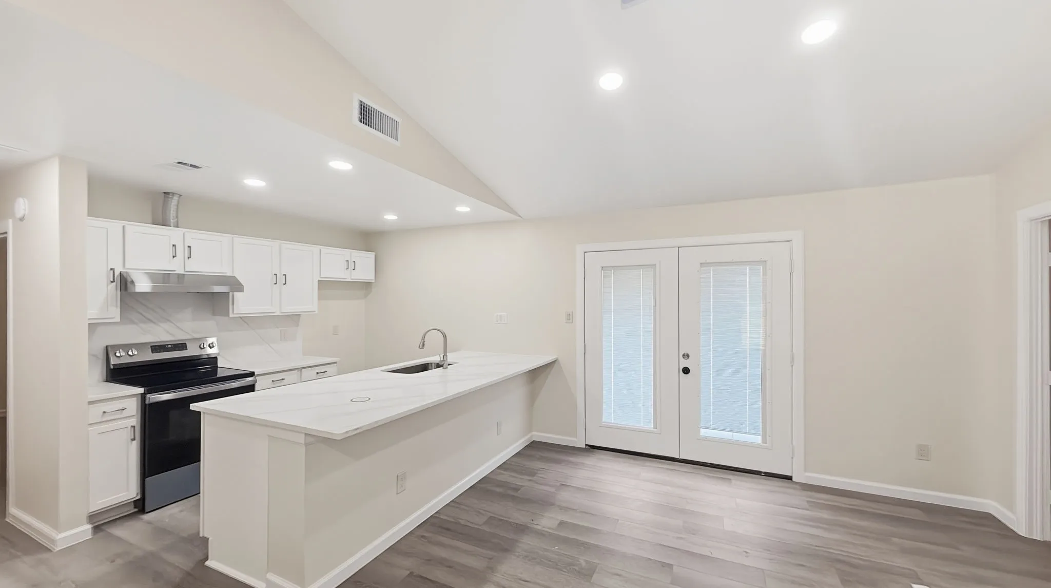 Single Family Residence For Rent in Dallas County , 920 Carom Way, Dallas, Texas 75217, 3 Bedroom, 1 Bathroom, Garage spaces, 1,174 Sqft, built in 1984, mls#21408759, Real Estate Agent in Dallas, Homes For Rent in Dallas county, Homes For Rent in Dallas, Realtor in Dallas Texas, Real Estate Brokerage Independent Realty Texas, Luminita Cordes Realtor