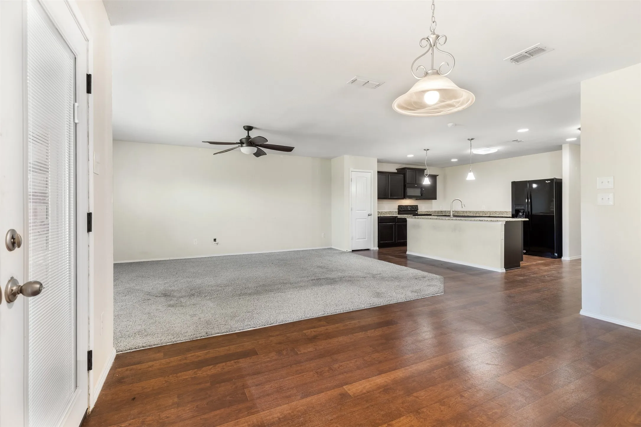 Single Family Residence For Sale in Grayson County , 602 Seasons W, Sherman, Texas 75092, 4 Bedroom, 2 Bathroom, 3 Garage spaces, 1,931 Sqft, built in 2013, mls#21400105, Real Estate Agent in Sherman, Homes For Sale in Grayson county, Homes For Sale in Sherman, Realtor in Sherman Texas, Real Estate Brokerage Independent Realty Texas, Luminita Cordes Realtor
