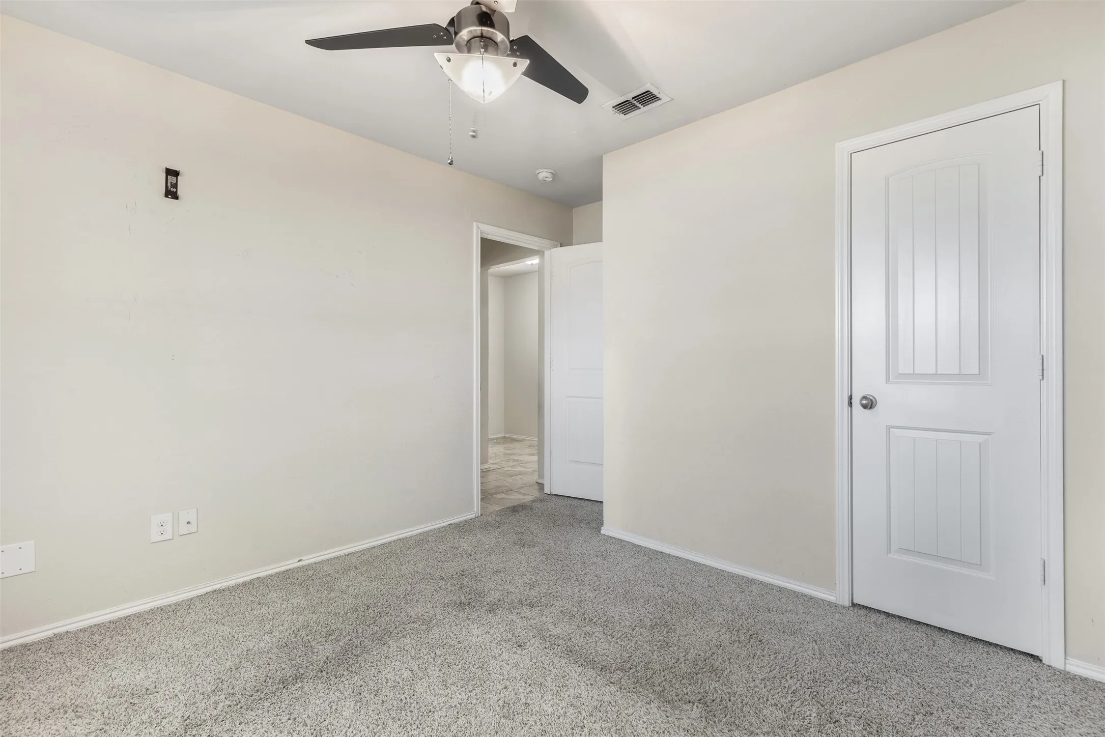 Single Family Residence For Sale in Grayson County , 602 Seasons W, Sherman, Texas 75092, 4 Bedroom, 2 Bathroom, 3 Garage spaces, 1,931 Sqft, built in 2013, mls#21400105, Real Estate Agent in Sherman, Homes For Sale in Grayson county, Homes For Sale in Sherman, Realtor in Sherman Texas, Real Estate Brokerage Independent Realty Texas, Luminita Cordes Realtor