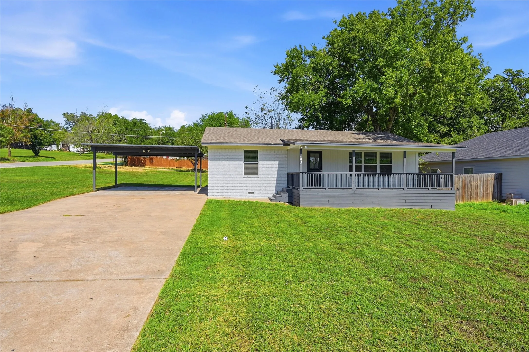 Single Family Residence For Rent