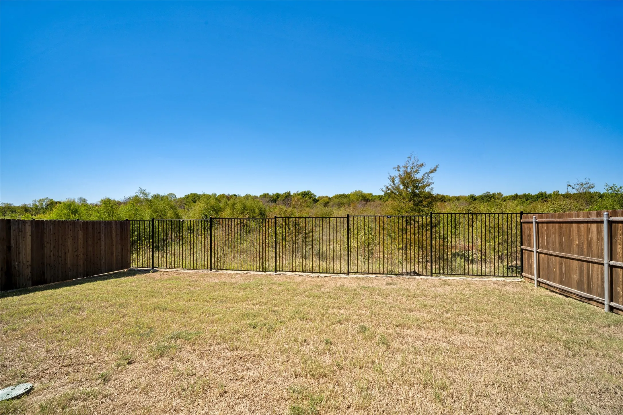 Single Family Residence For Sale in Kaufman County , 1603 Novella Avenue, Crandall, Texas 75114, 4 Bedroom, 3 Bathroom, 2 Garage spaces, 2,133 Sqft, built in 2023, mls#21406636, Real Estate Agent in Crandall, Homes For Sale in Kaufman county, Homes For Sale in Crandall, Realtor in Crandall Texas, Real Estate Brokerage Independent Realty Texas, Luminita Cordes Realtor