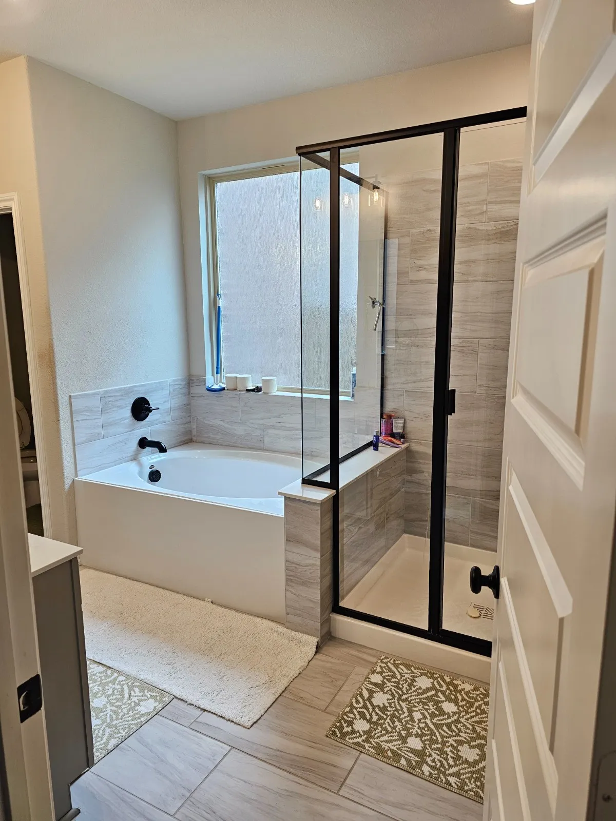 Single Family Residence For Rent in Tarrant County , 705 Mcadoo Drive, Arlington, Texas 76002, 5 Bedroom, 4 Bathroom, 3 Garage spaces, 3,236 Sqft, built in 2022, mls#21409406, Real Estate Agent in Arlington, Homes For Rent in Tarrant county, Homes For Rent in Arlington, Realtor in Arlington Texas, Real Estate Brokerage Independent Realty Texas, Luminita Cordes Realtor